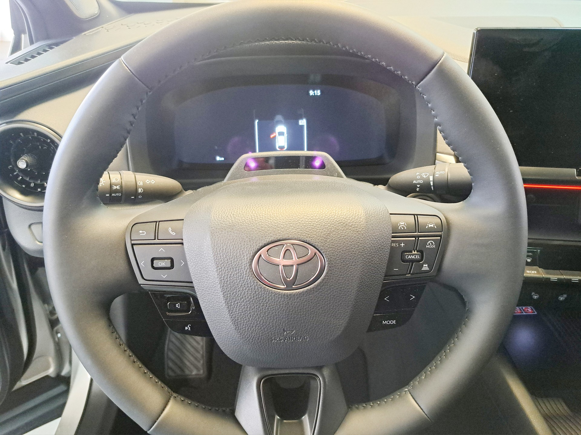 TOYOTA C-HR 2.0 HSD CVT Style Premiere 4WD-image-12