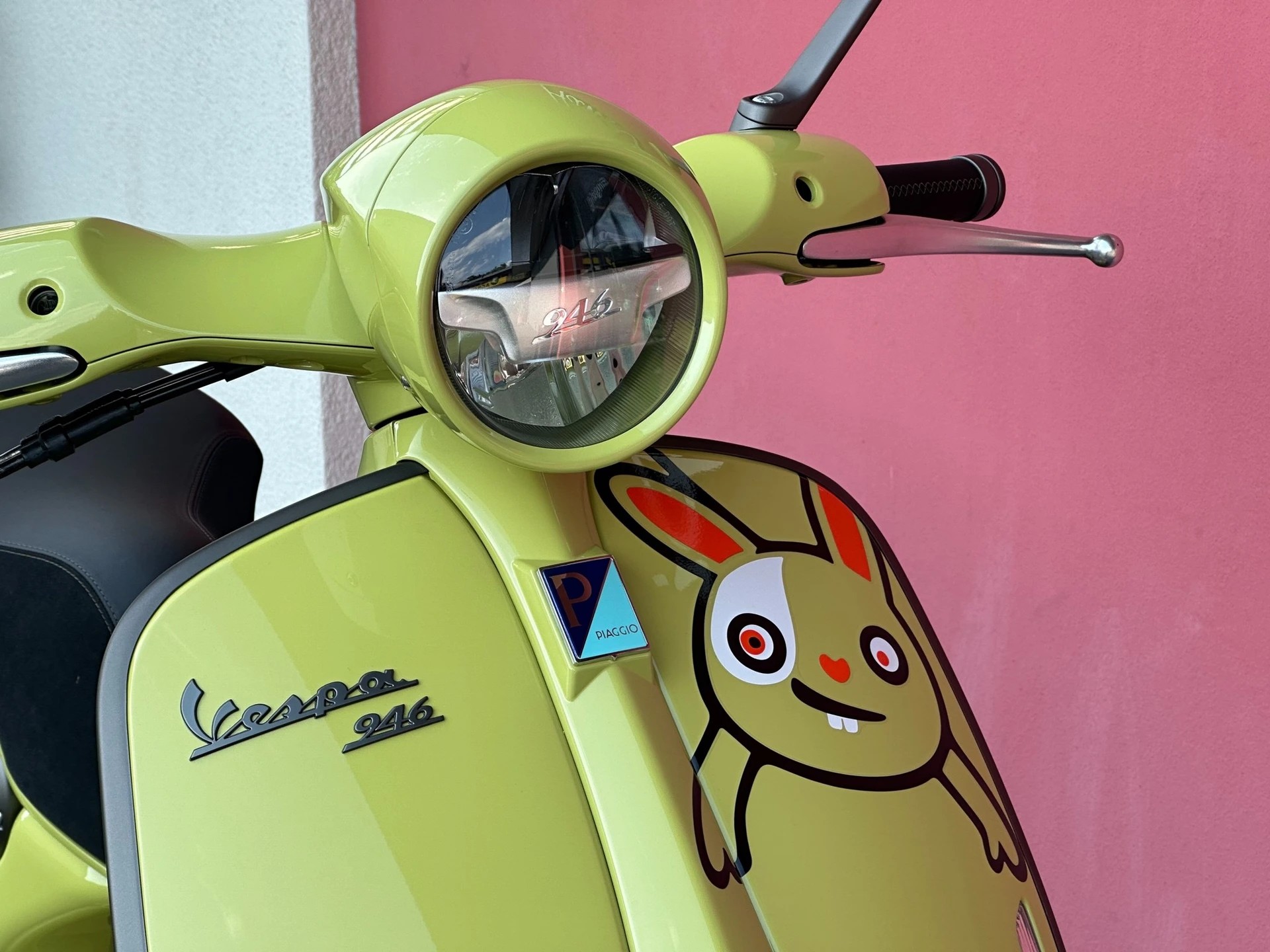 PIAGGIO Vespa 946 125 "BUNNY" 10° Anniversario-image-9