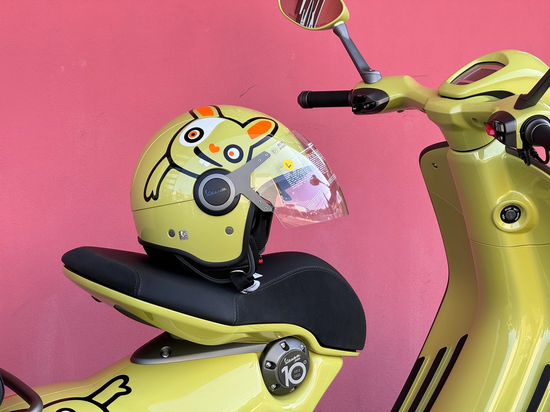 PIAGGIO Vespa 946 125 "BUNNY" 10° Anniversario-image-12