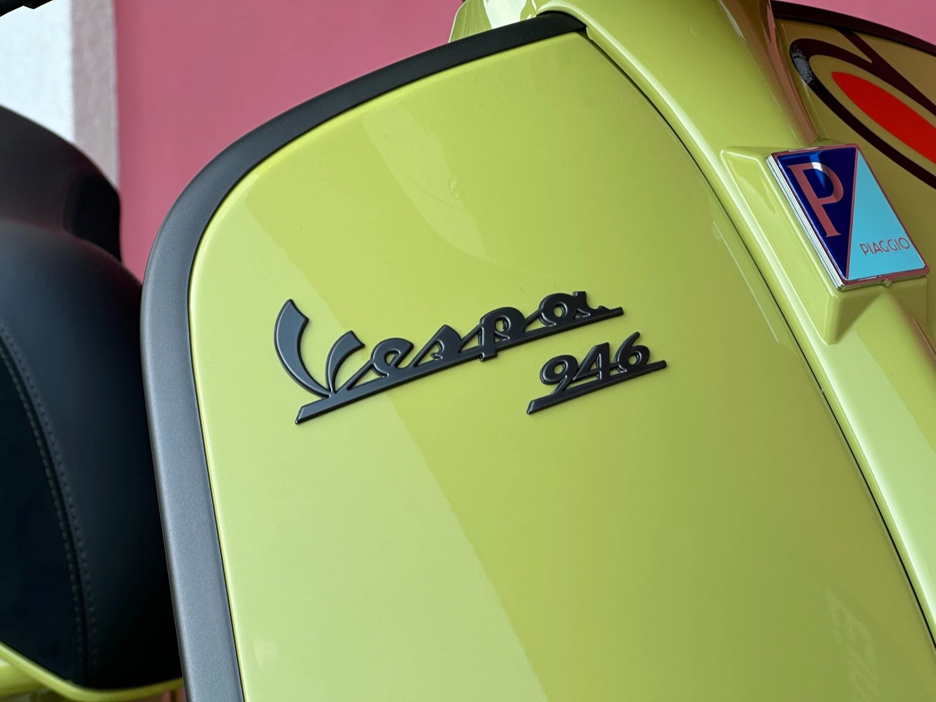 PIAGGIO Vespa 946 125 "BUNNY" 10° Anniversario-image-3