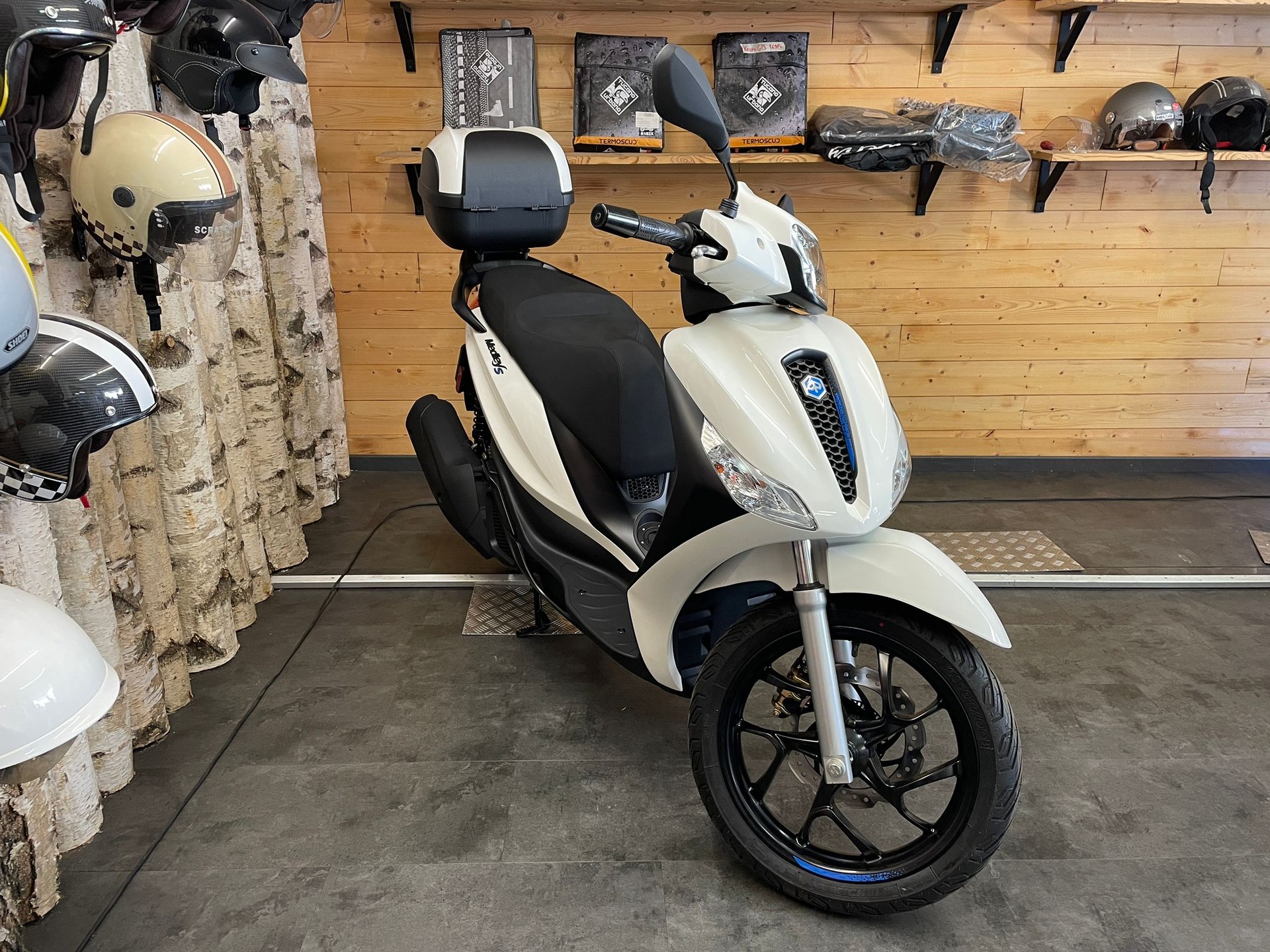 PIAGGIO Medley 125 Sport-image-3