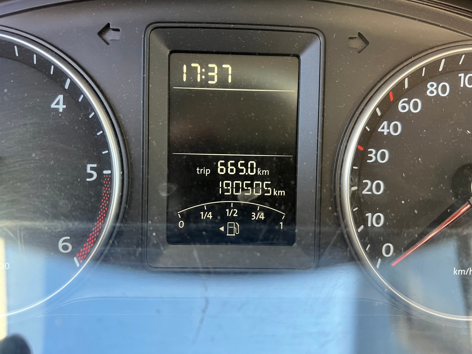 VW T5 2.0 TDI-image-5