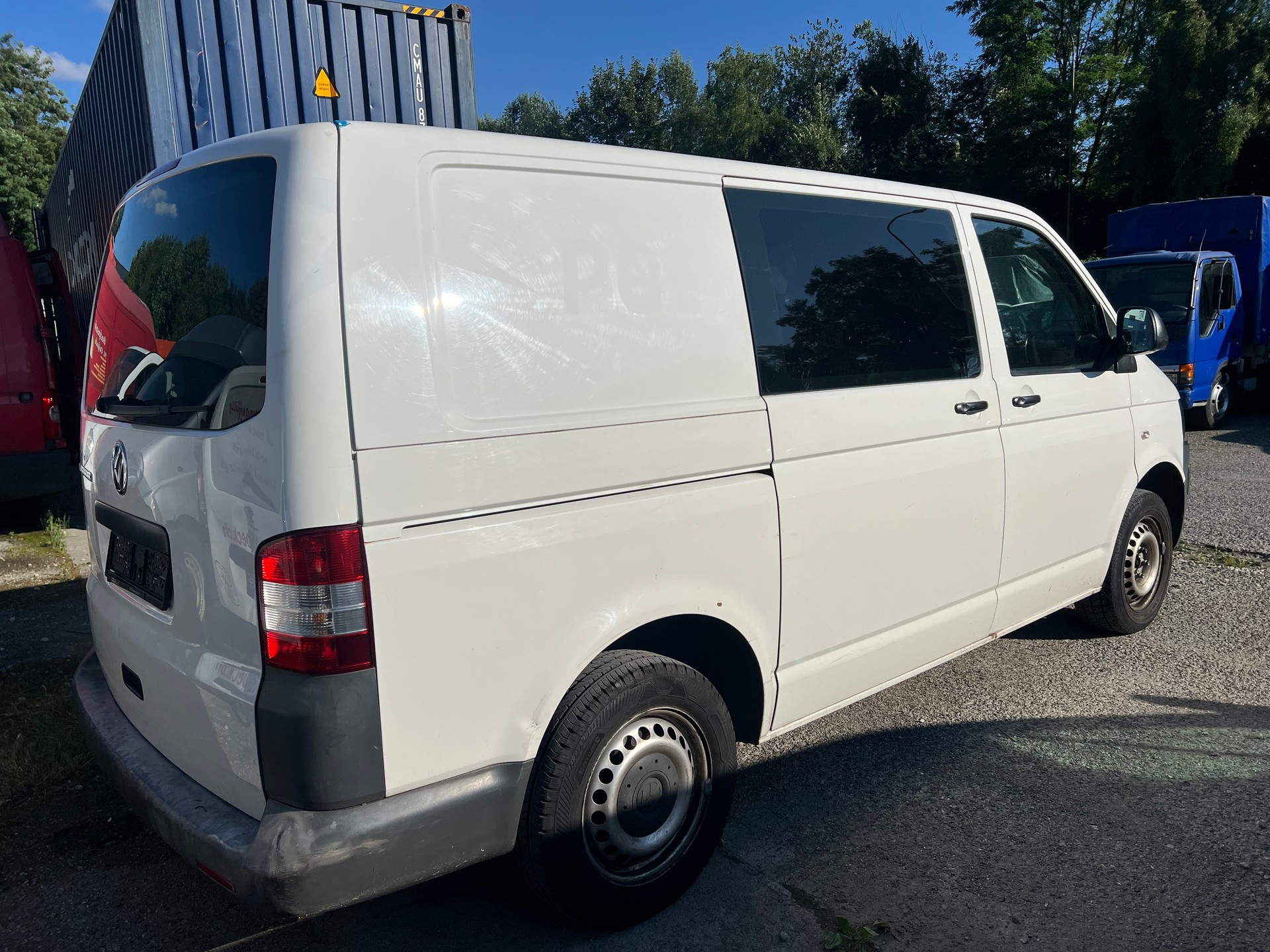 VW T5 2.0 TDI-image-2