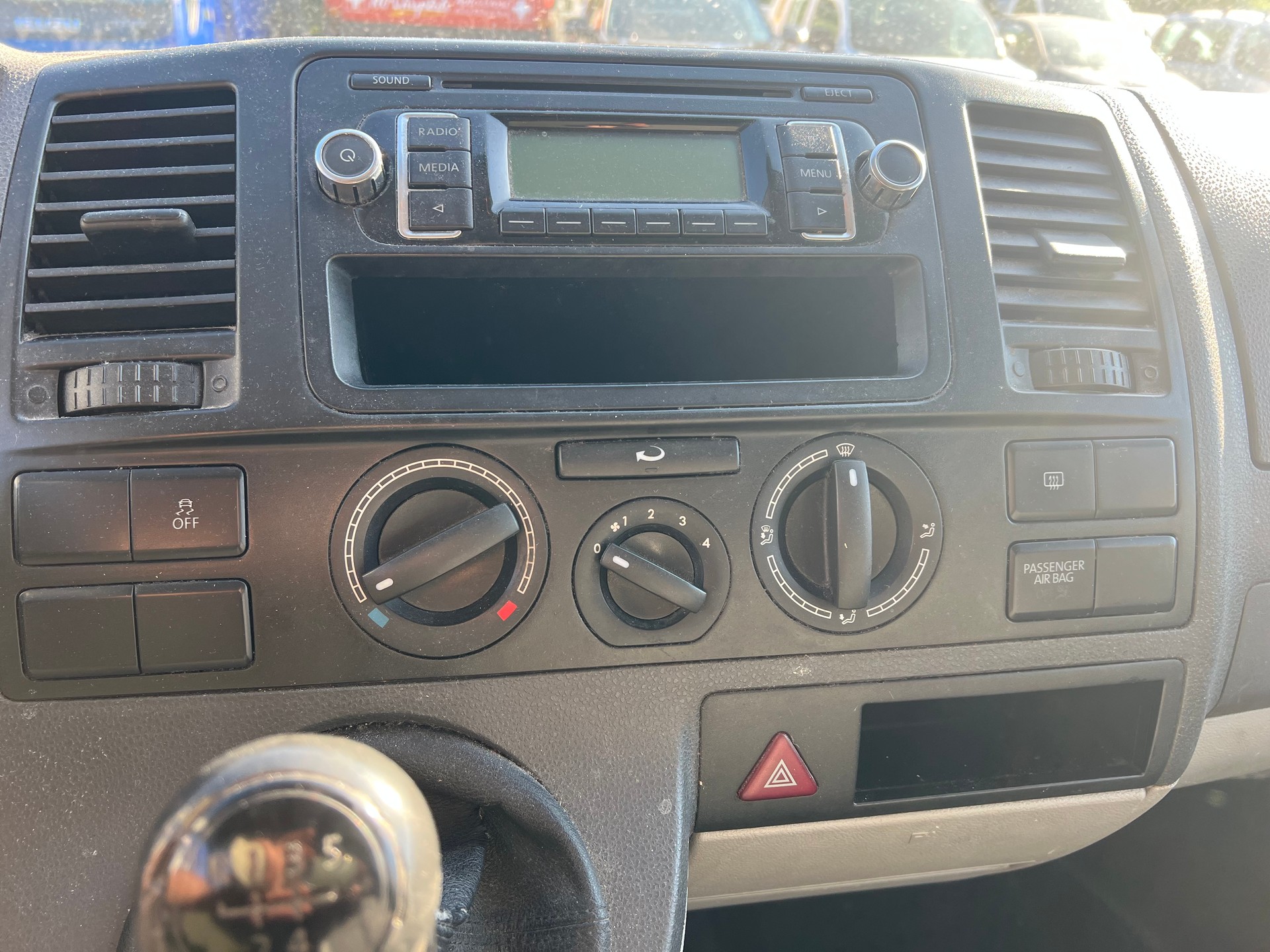 VW T5 2.0 TDI-image-6