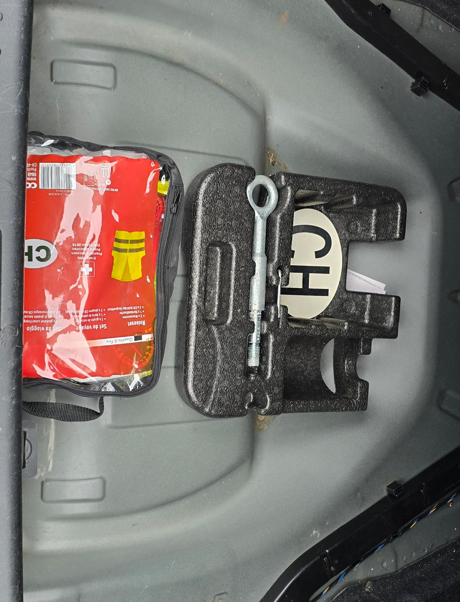 VOLVO S60 D3 Summum Geartronic Frisch MFK geprüft-image-8