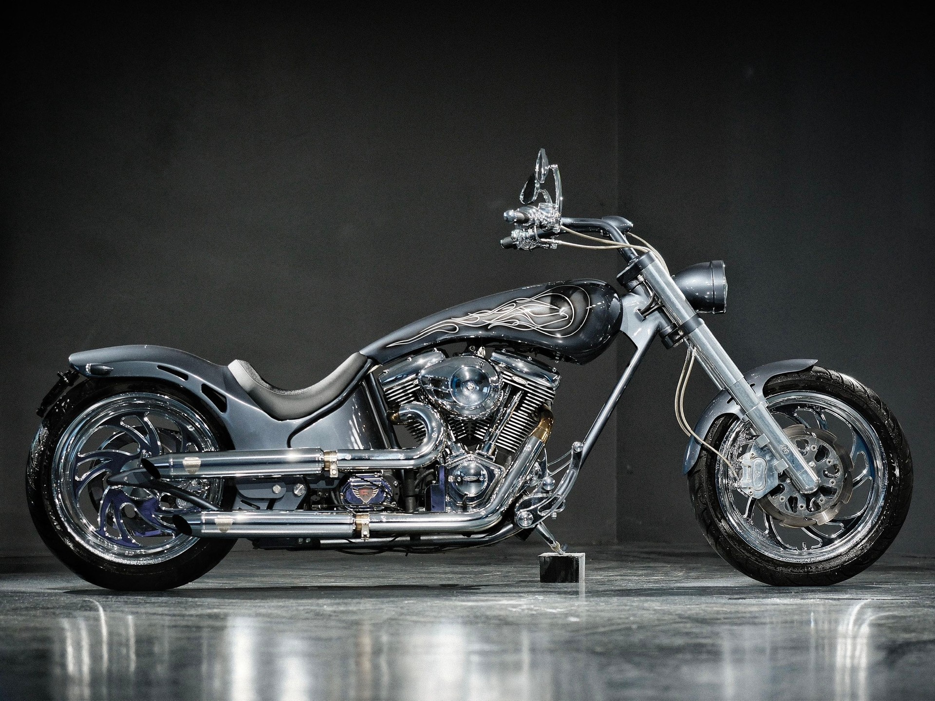 HPU R100-showroom-element-1