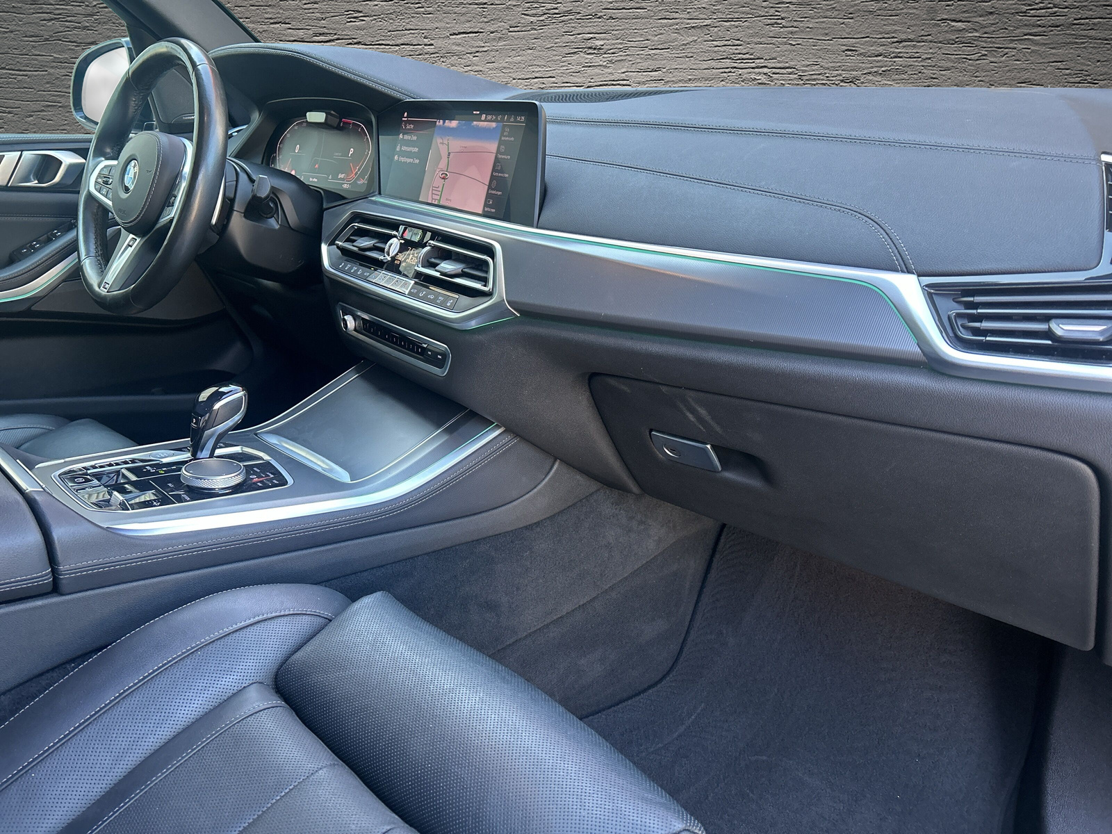 BMW X5 xDrive 30d Steptronic M-Sport*Soft Close*22Zoll Alufelgen*AHK 3.5 Tonnen*7Sitzplätze*Luftfahrwerk*Harmon Kardon Sound*-image-5