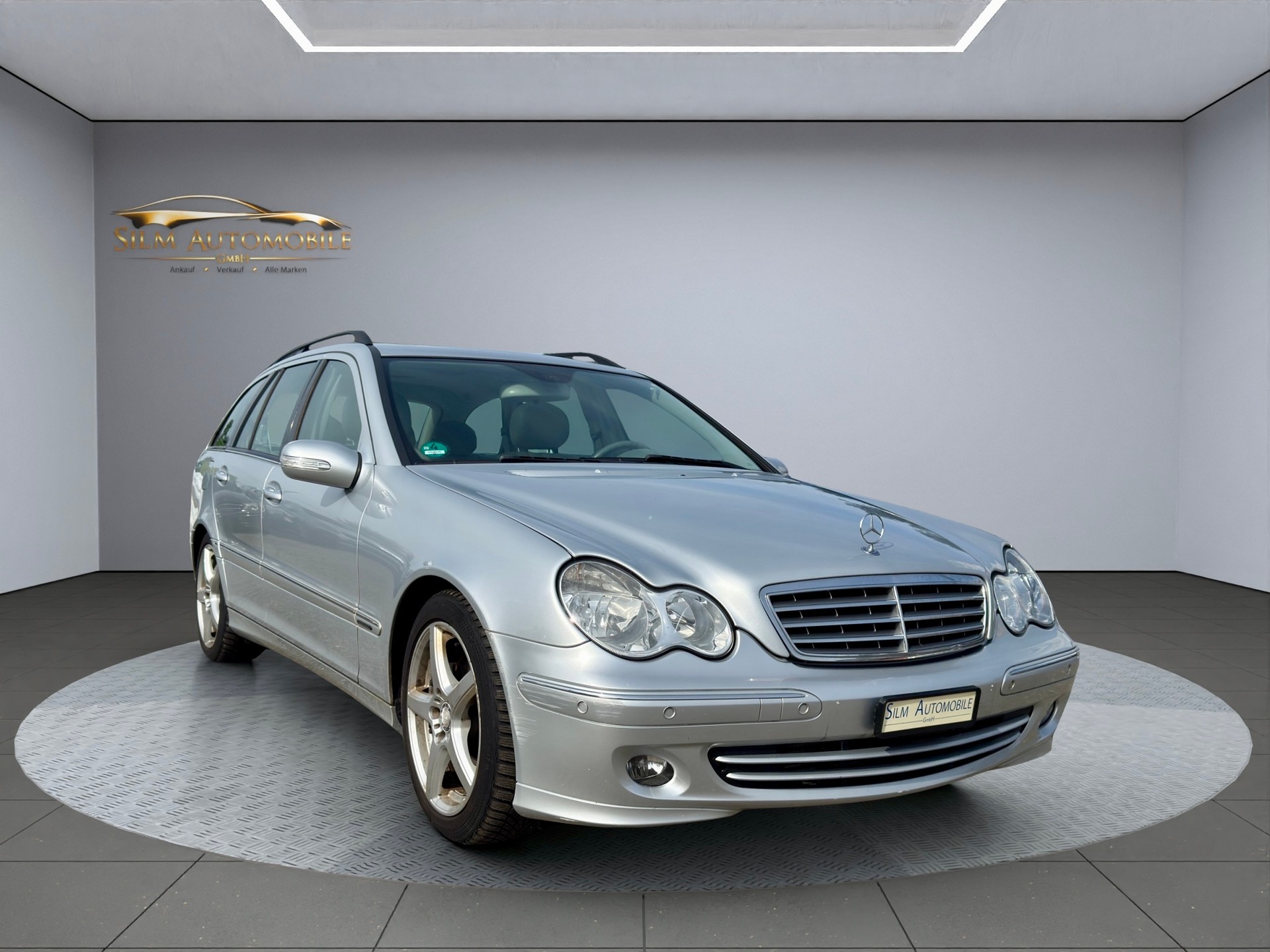 MERCEDES-BENZ C 320 CDI Elegance AMG Sport Edition-showroom-element-1