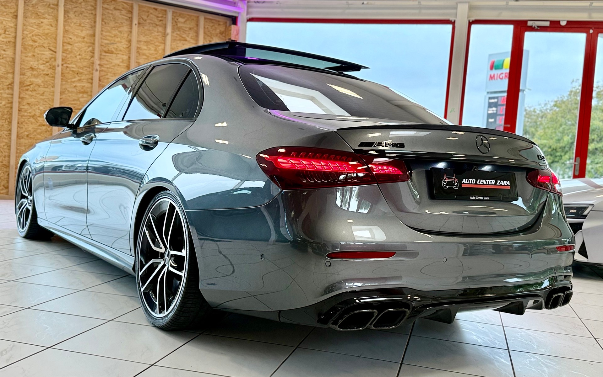 MERCEDES-BENZ AMG E 53 4Matic+ 9G-TCT *E63 S UMBAU*-image-10