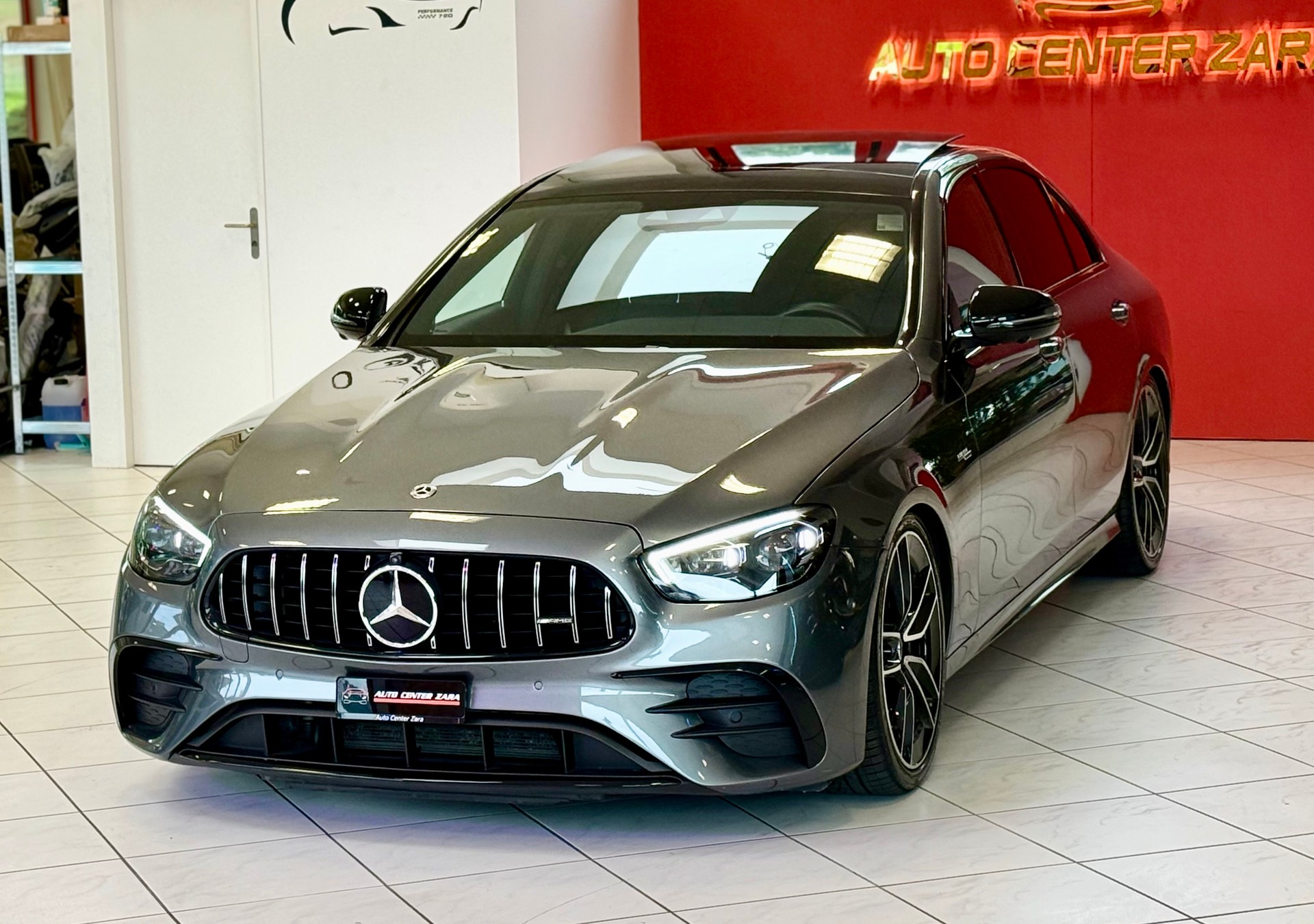 MERCEDES-BENZ AMG E 53 4Matic+ 9G-TCT *E63 S UMBAU*-showroom-element-3