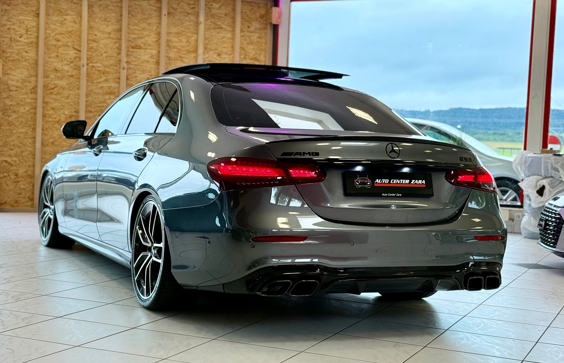 MERCEDES-BENZ AMG E 53 4Matic+ 9G-TCT *E63 S UMBAU*-image-9