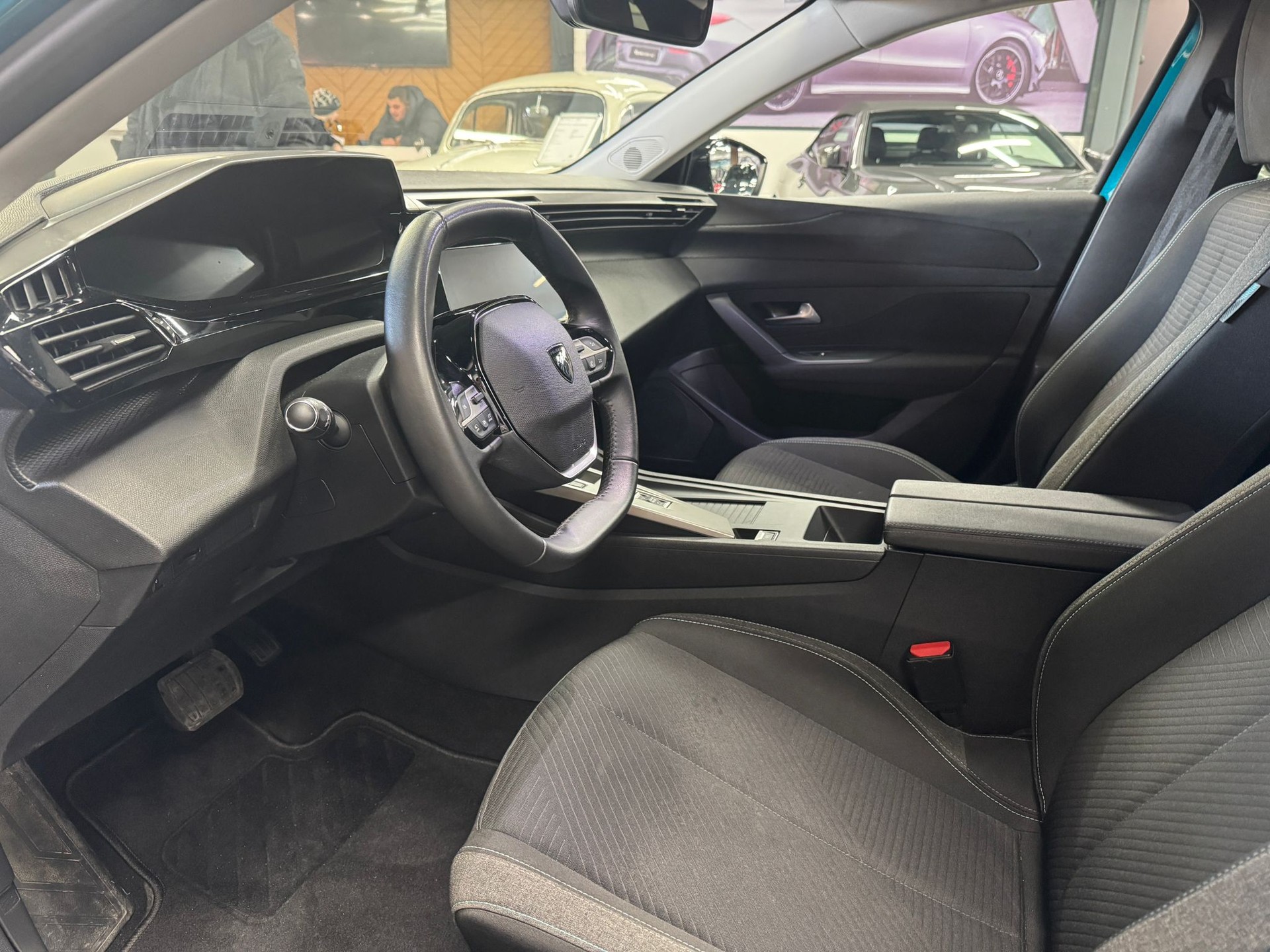 PEUGEOT 308 1.2i Style EAT8-image-7