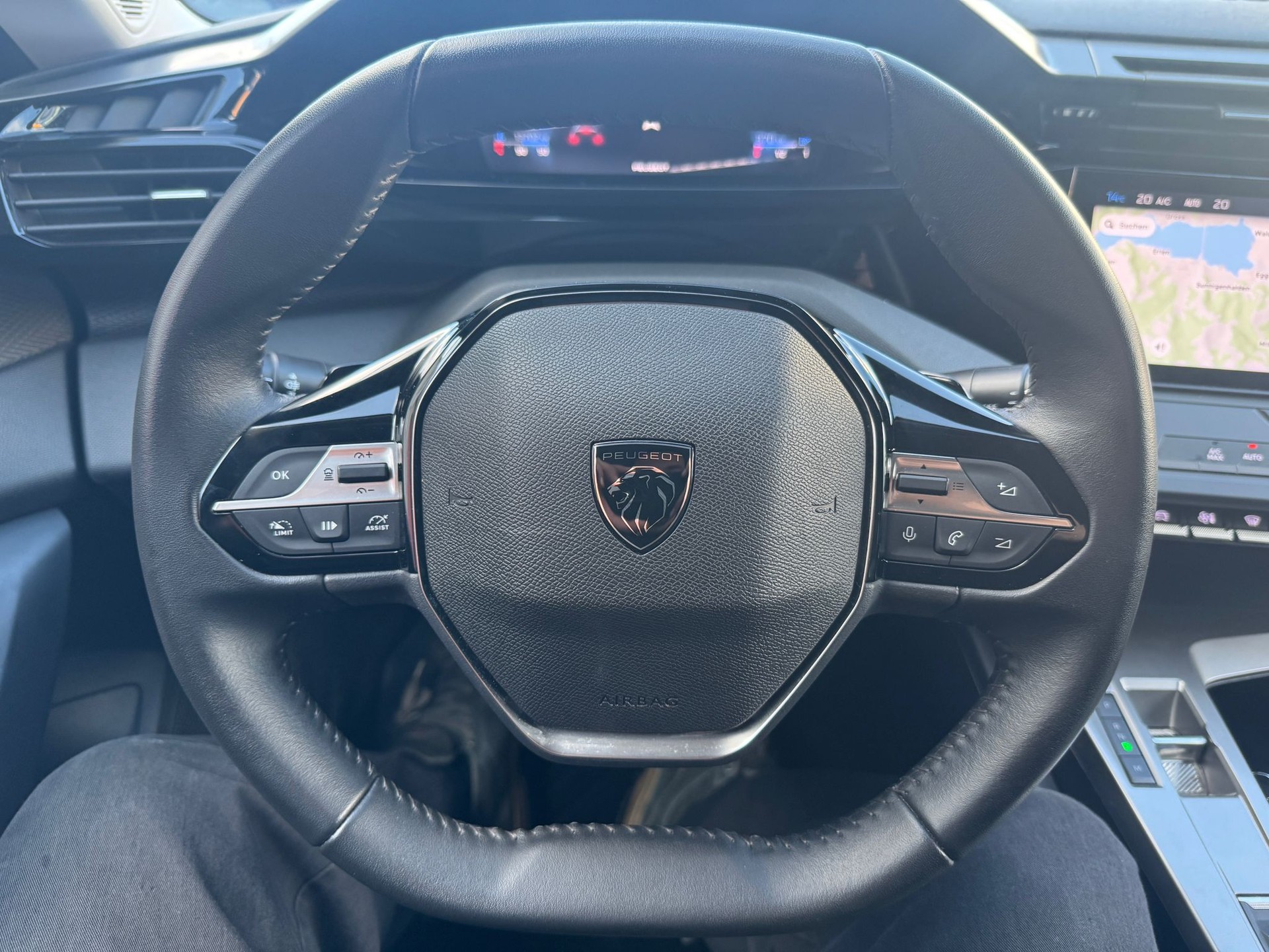 PEUGEOT 308 1.2i Style EAT8-image-13