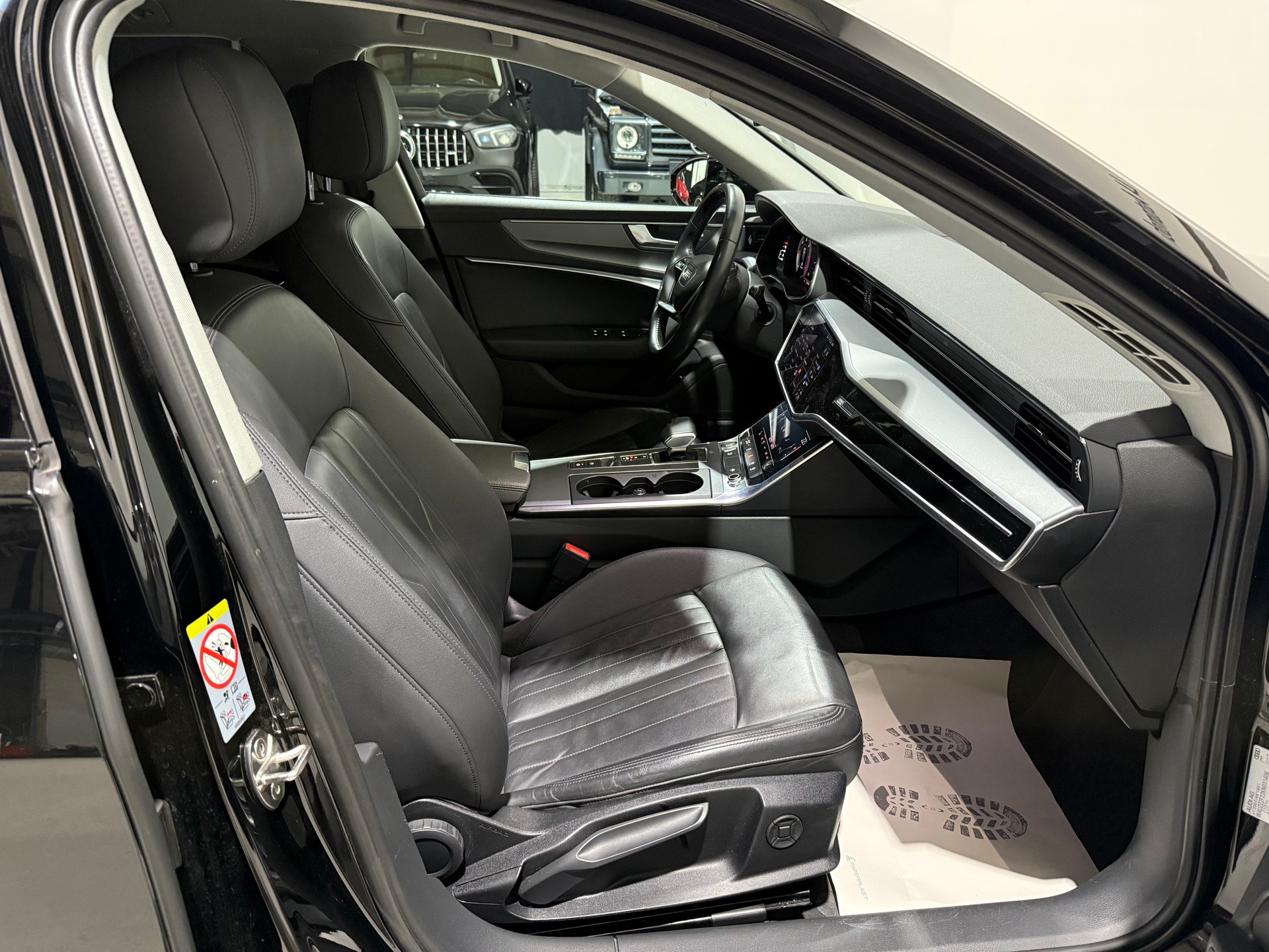 AUDI A6 Avant 40 TDI Sport S-tronic-image-13