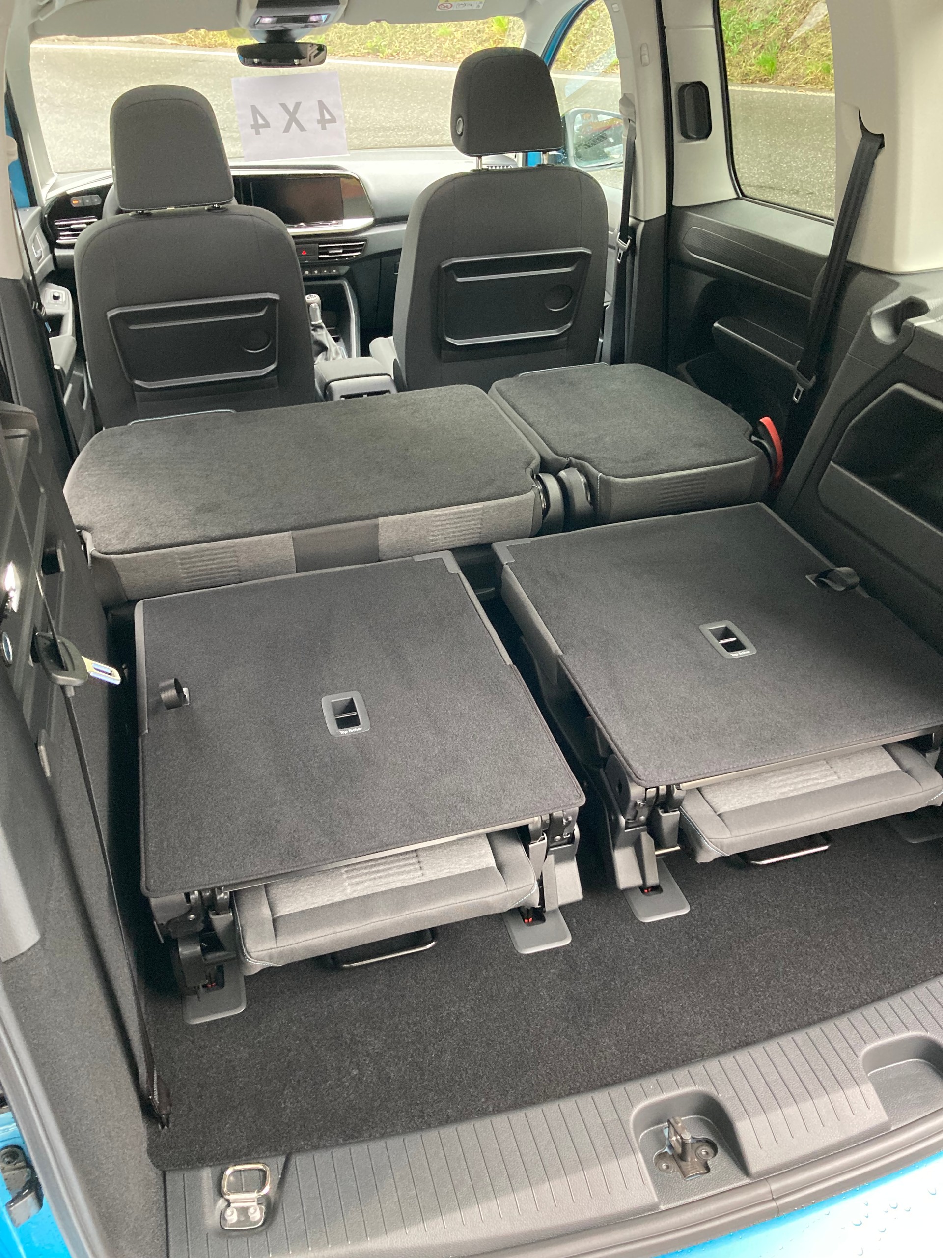 FORD Grand Tourneo Connect 2.0 EcoBlue AWD Active-image-23