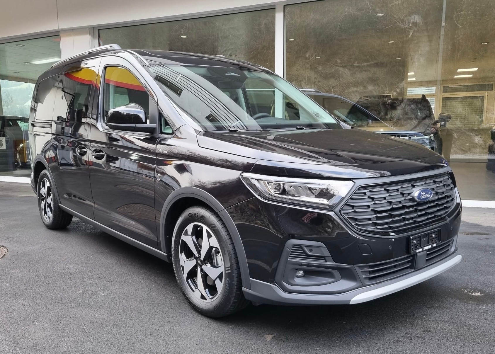 FORD Grand Tourneo Connect 2.0 EcoBlue AWD Active-showroom-element-1
