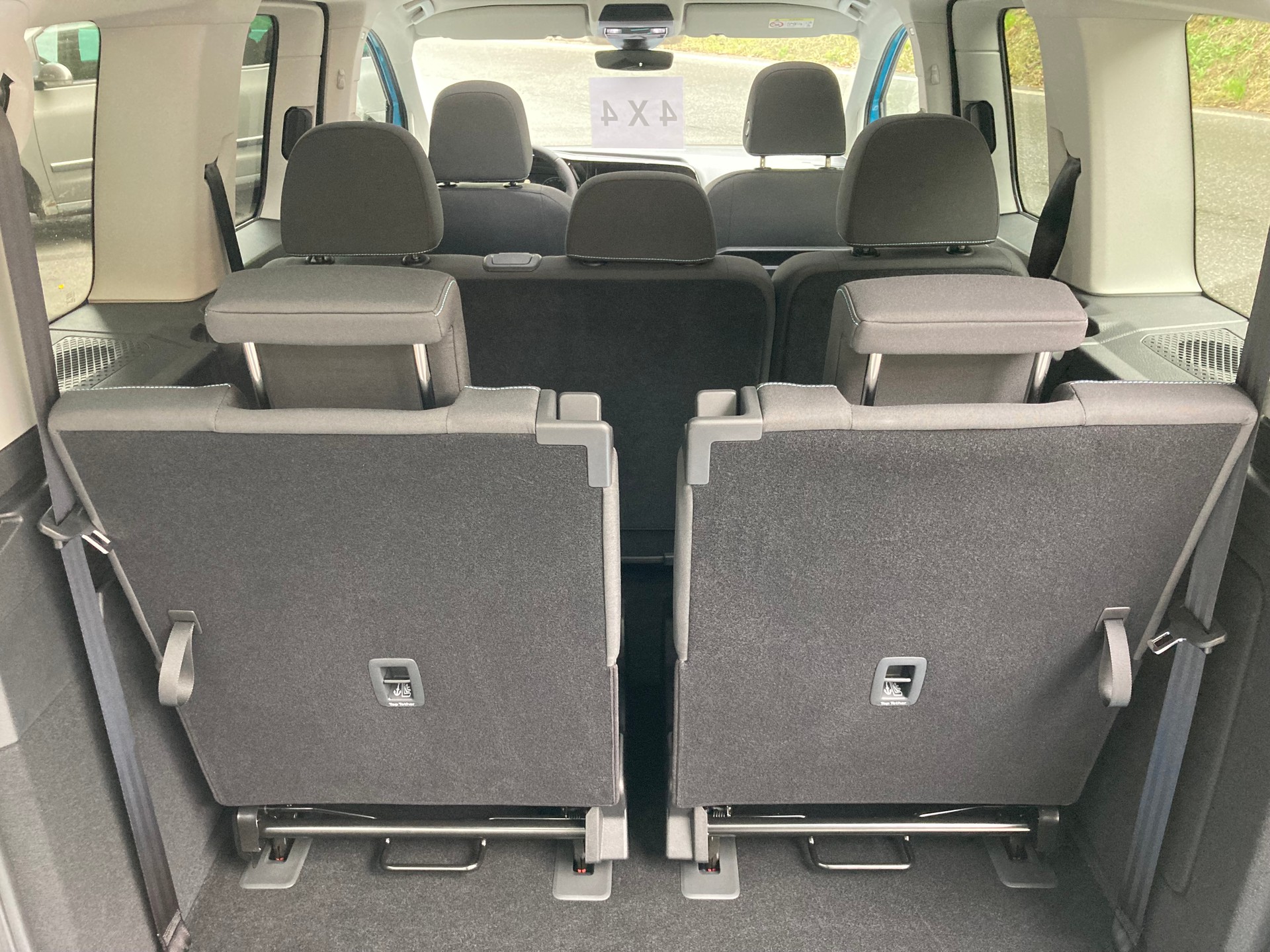 FORD Grand Tourneo Connect 2.0 EcoBlue AWD Active-image-21