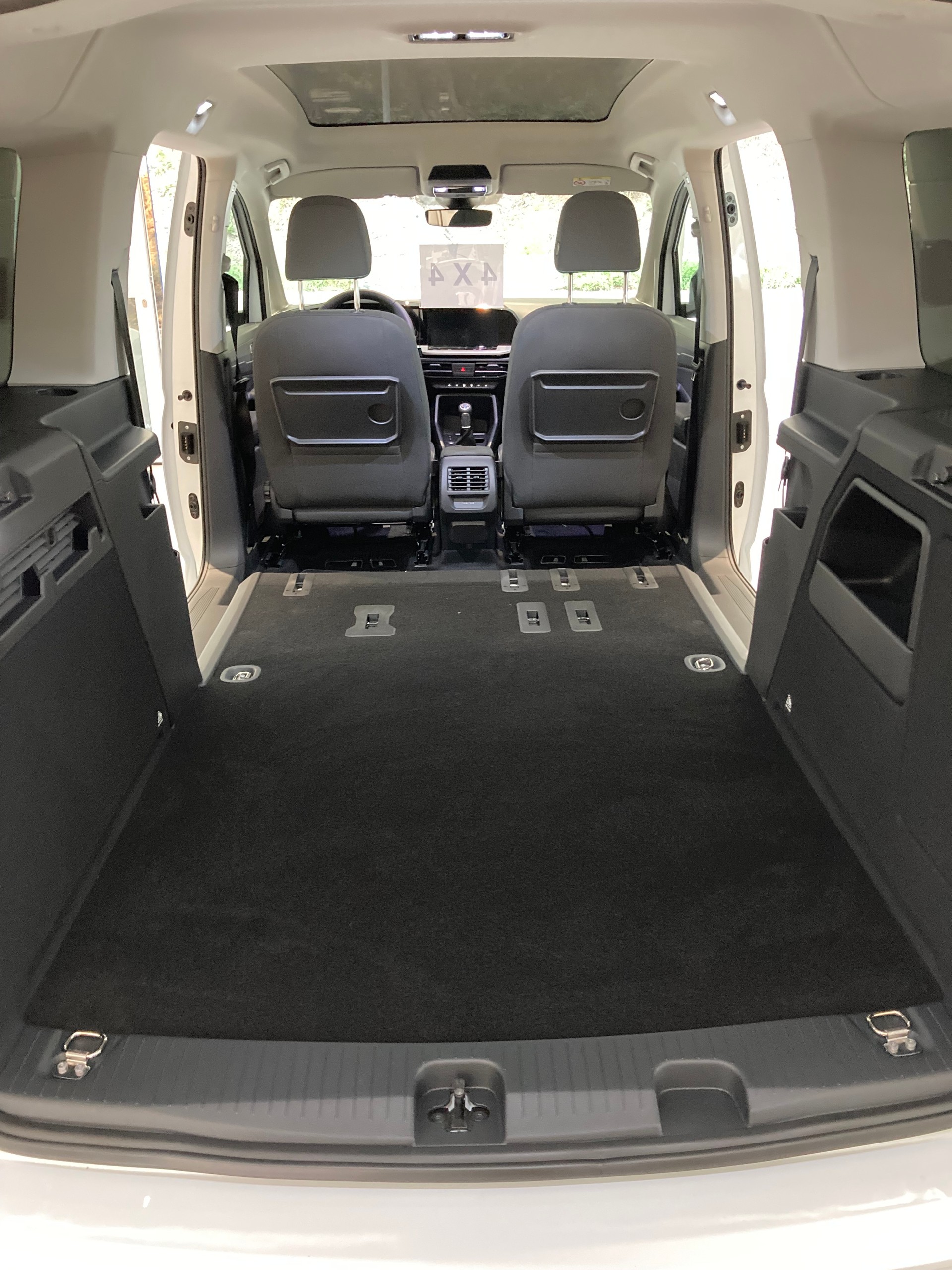 FORD Grand Tourneo Connect 2.0 EcoBlue AWD Active-image-19