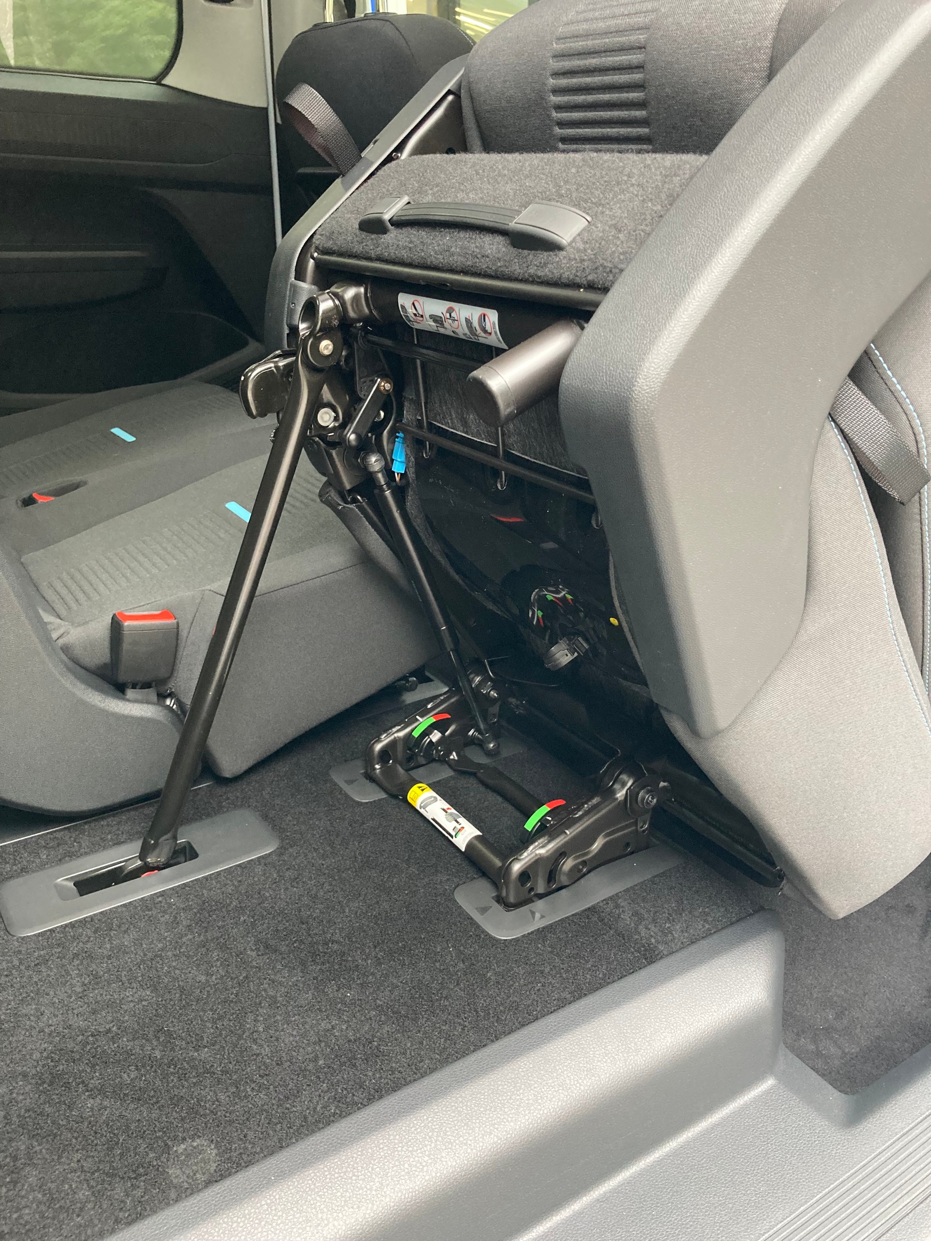 FORD Grand Tourneo Connect 2.0 EcoBlue AWD Active-image-18