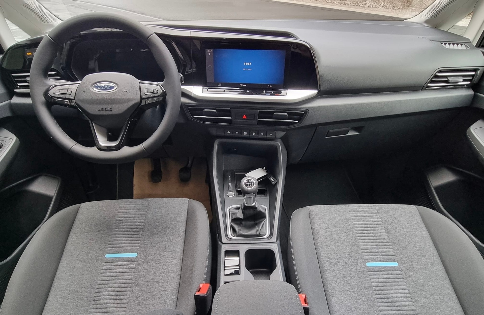 FORD Grand Tourneo Connect 2.0 EcoBlue AWD Active-image-8