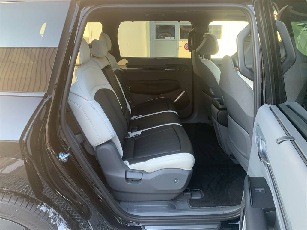 KIA EV9 99.8 kWh GT-Line 4x4-image-7