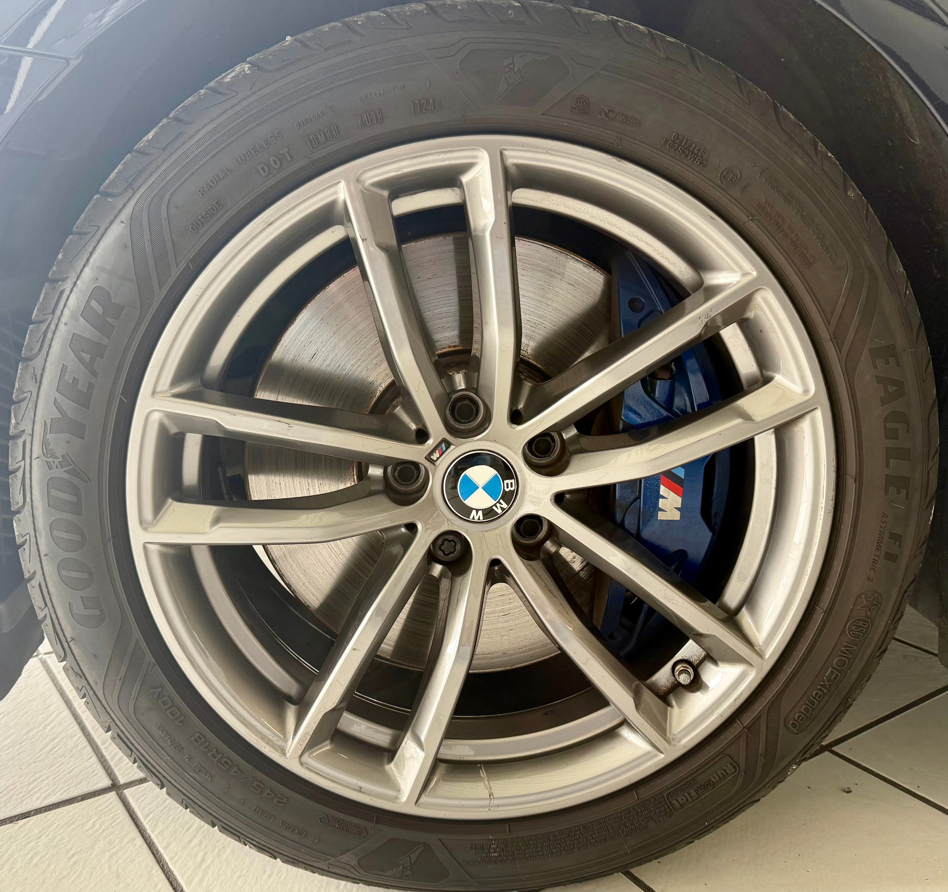 BMW 540i xDrive Steptronic M Sport-image-4