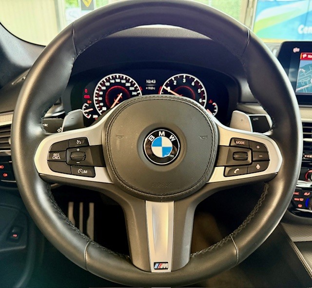 BMW 540i xDrive Steptronic M Sport-image-14