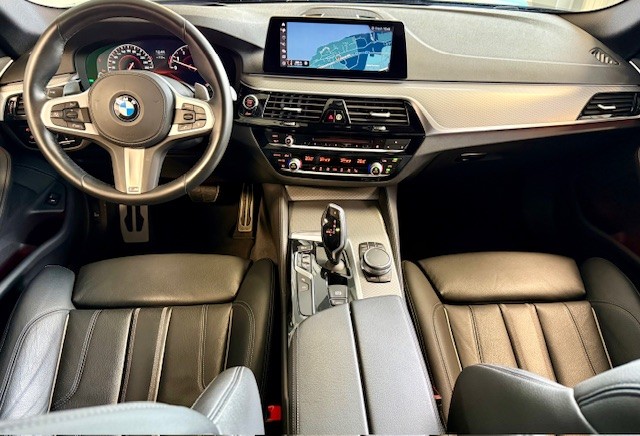 BMW 540i xDrive Steptronic M Sport-image-13