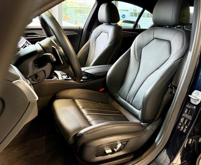 BMW 540i xDrive Steptronic M Sport-image-12
