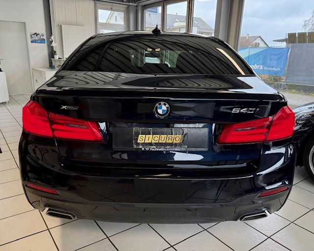 BMW 540i xDrive Steptronic M Sport-image-7
