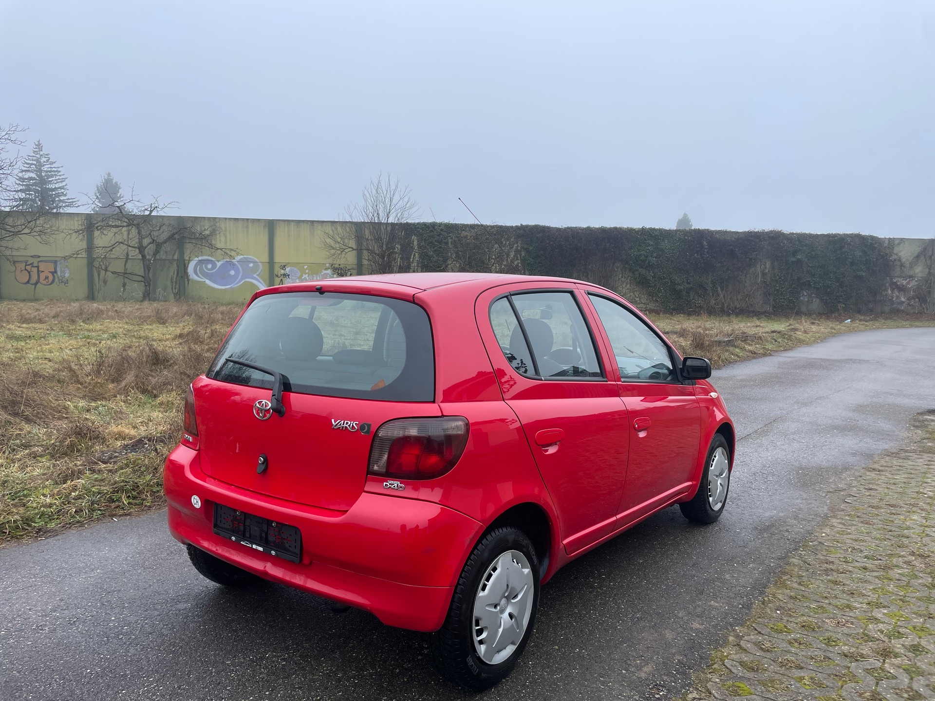 TOYOTA Yaris 1.4 D-4D Linea Luna-image-4