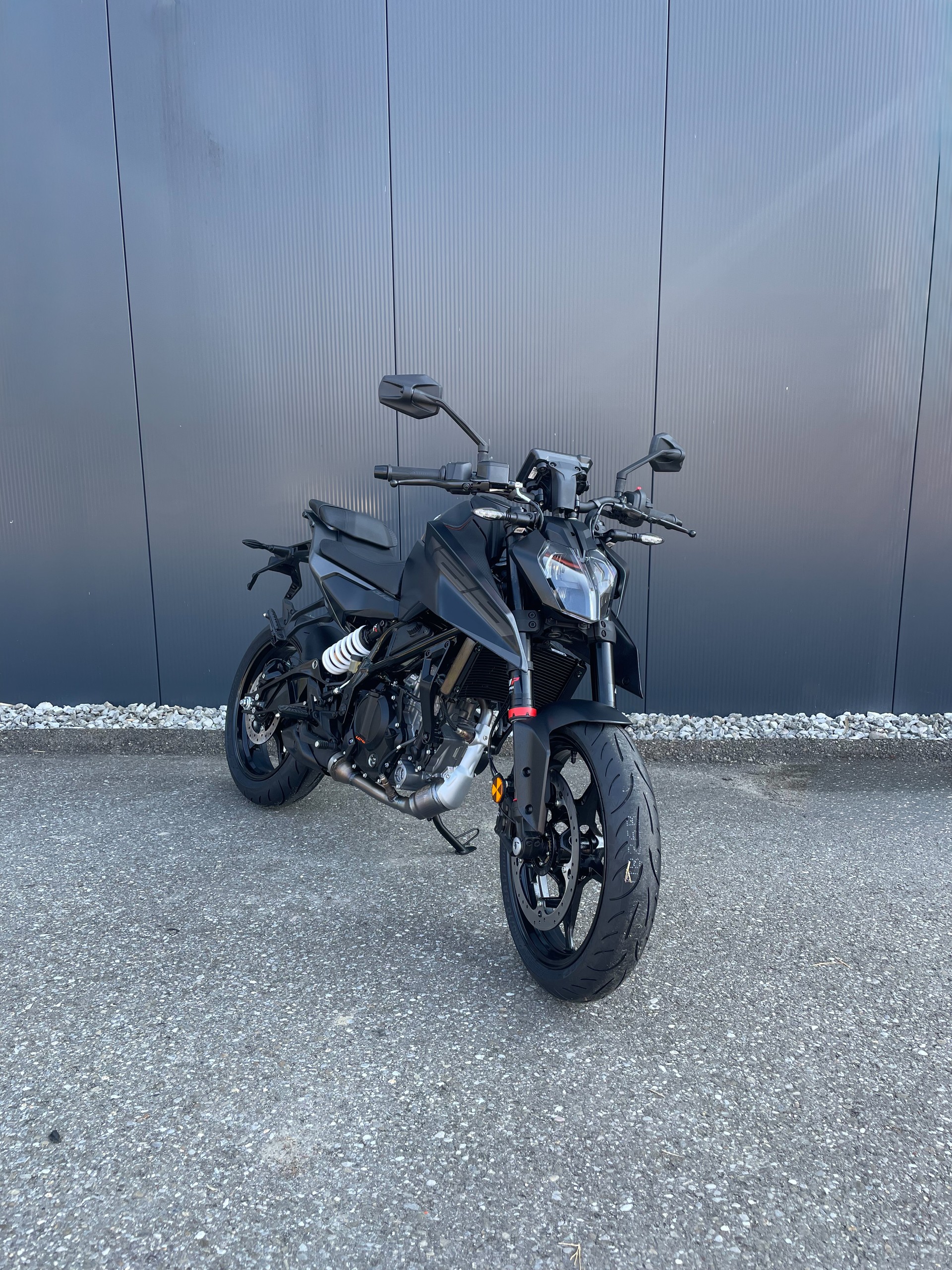 KTM 125 Duke-image-0