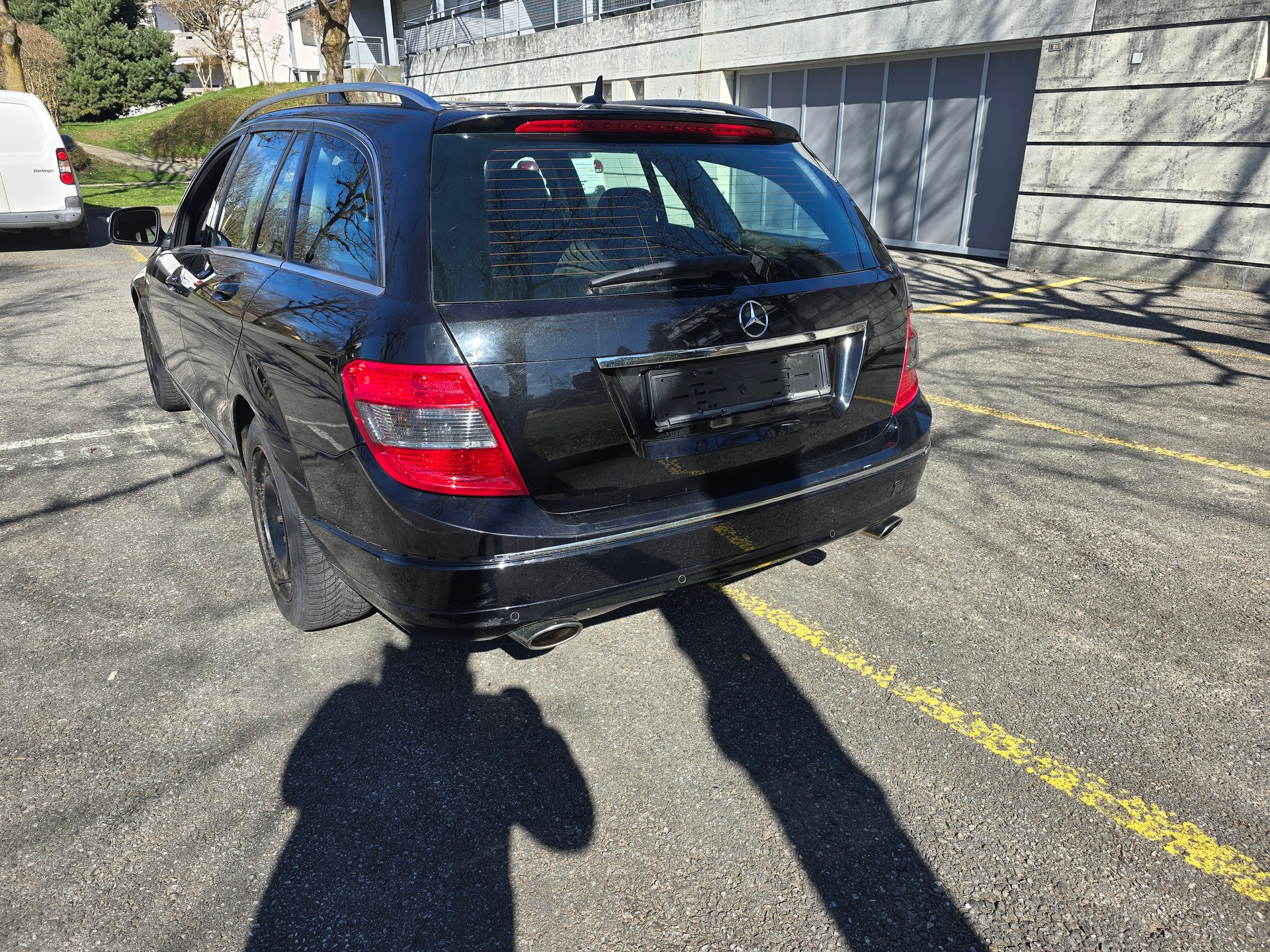 MERCEDES-BENZ C 230 Avantgarde-image-3