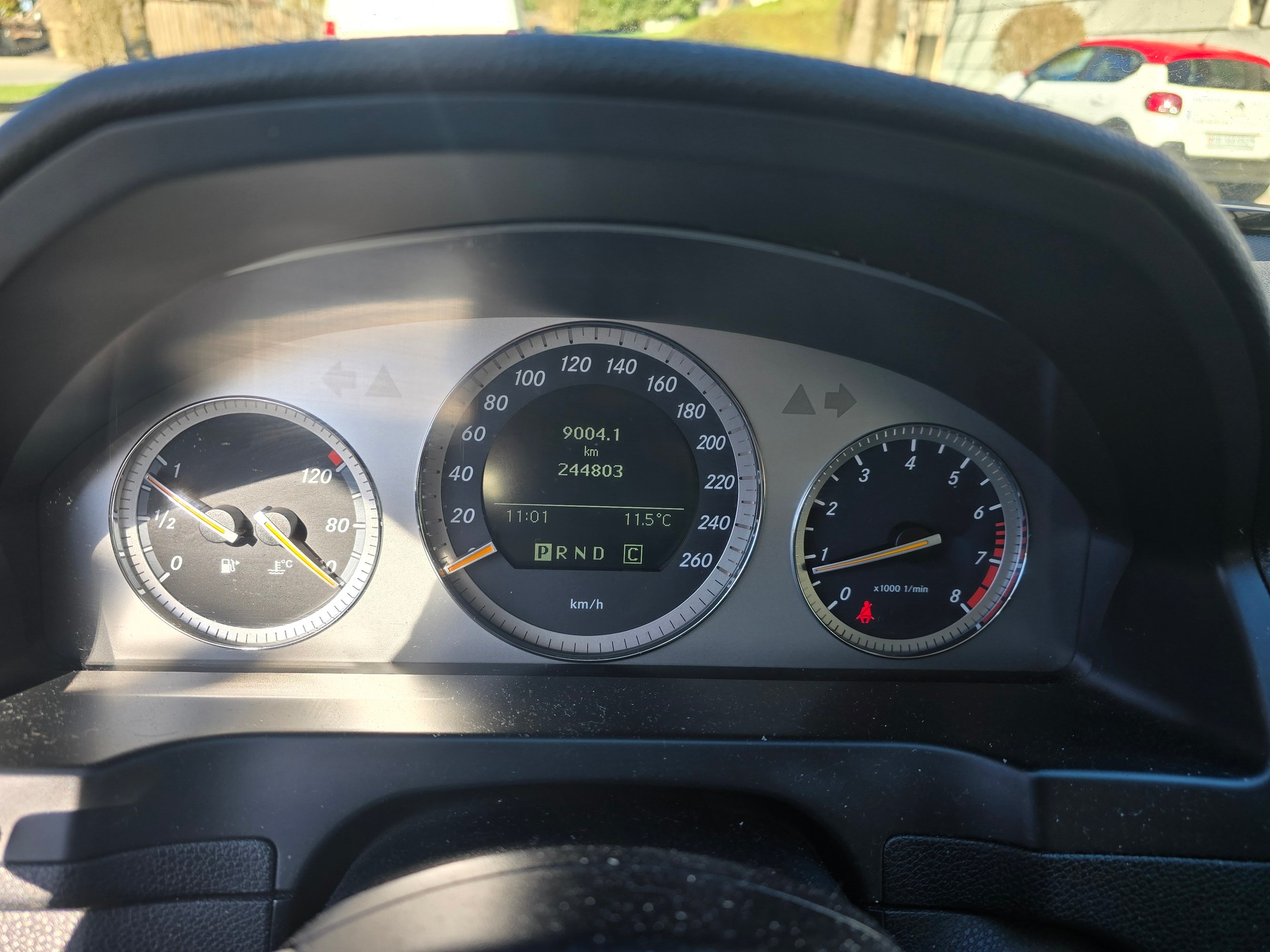 MERCEDES-BENZ C 230 Avantgarde-image-12