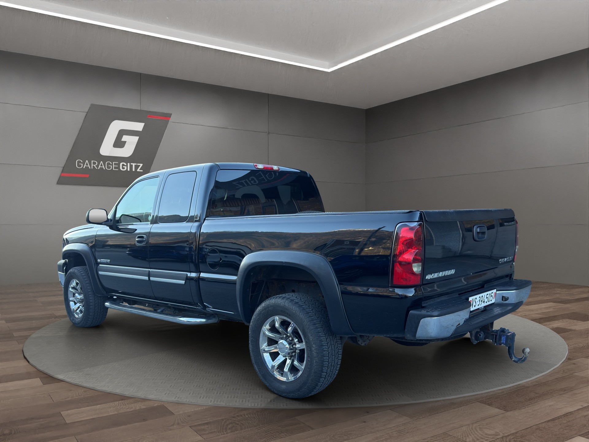 CHEVROLET SILVERADO LT-image-2