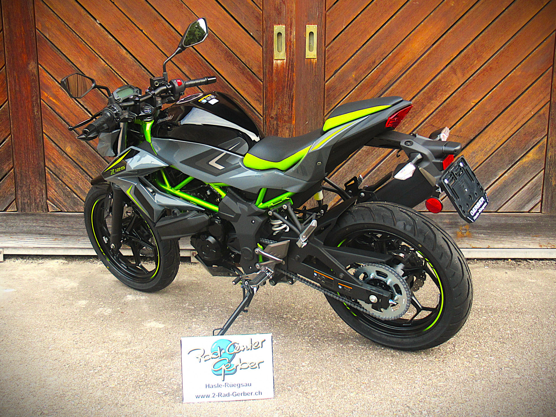 KAWASAKI Z 125-showroom-element-1