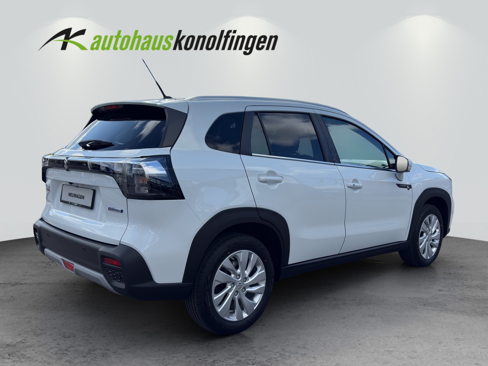 SUZUKI S-Cross 1.4 T Sakura Hybrid 4x4-showroom-element-3