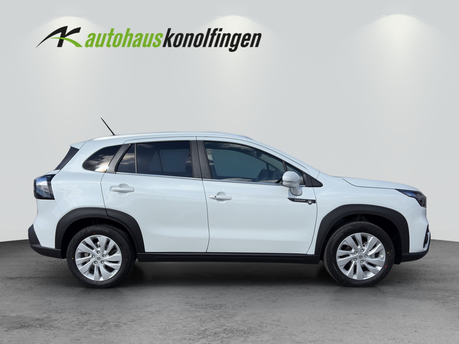 SUZUKI S-Cross 1.4 T Sakura Hybrid 4x4-image-4