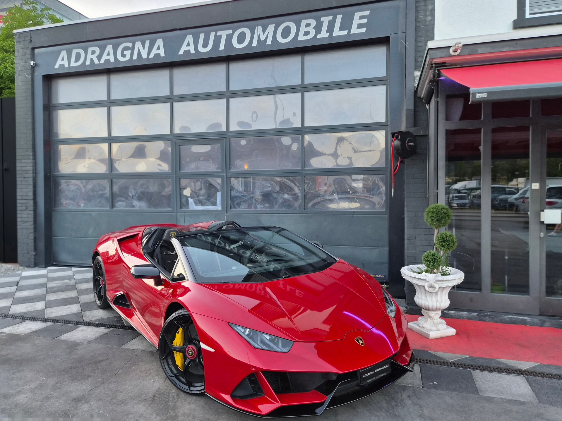 LAMBORGHINI Huracan EVO Spyder DCT-showroom-element-1
