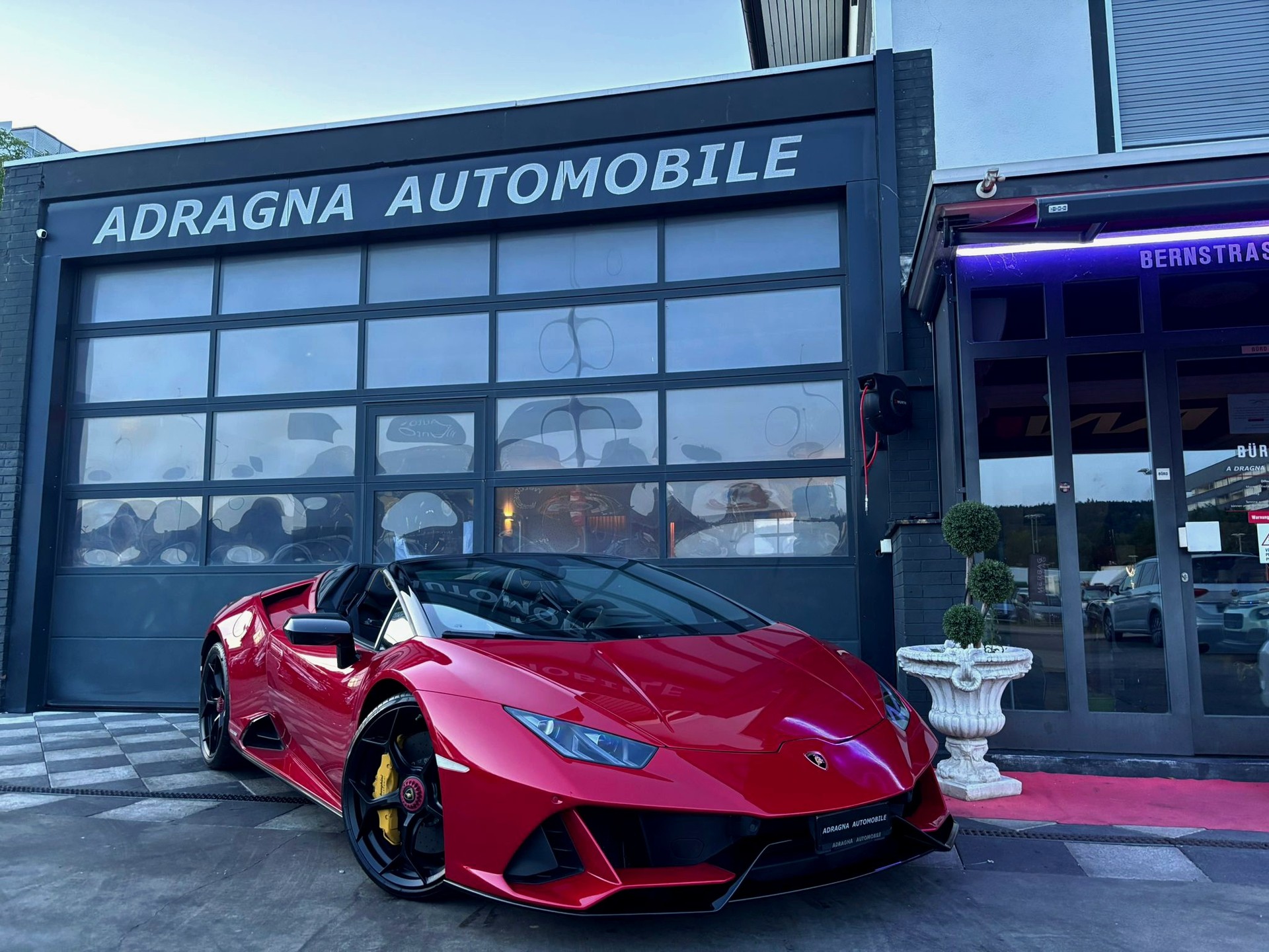 LAMBORGHINI Huracan EVO Spyder DCT-showroom-element-2