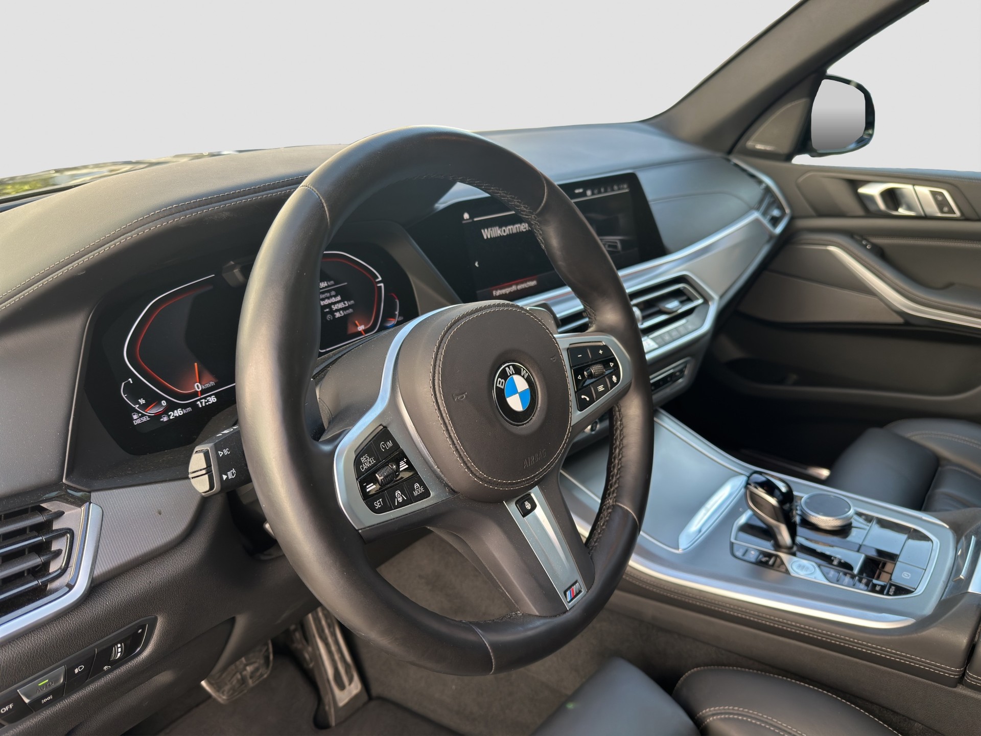 BMW X5 xDrive 48V 40d M Sport Steptronic-image-12