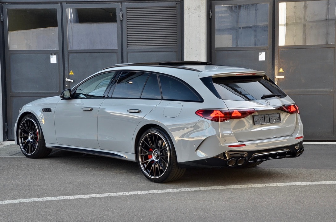 MERCEDES-BENZ E 53 AMG Hybrid 4Matic+ 9G-Tronic-image-4
