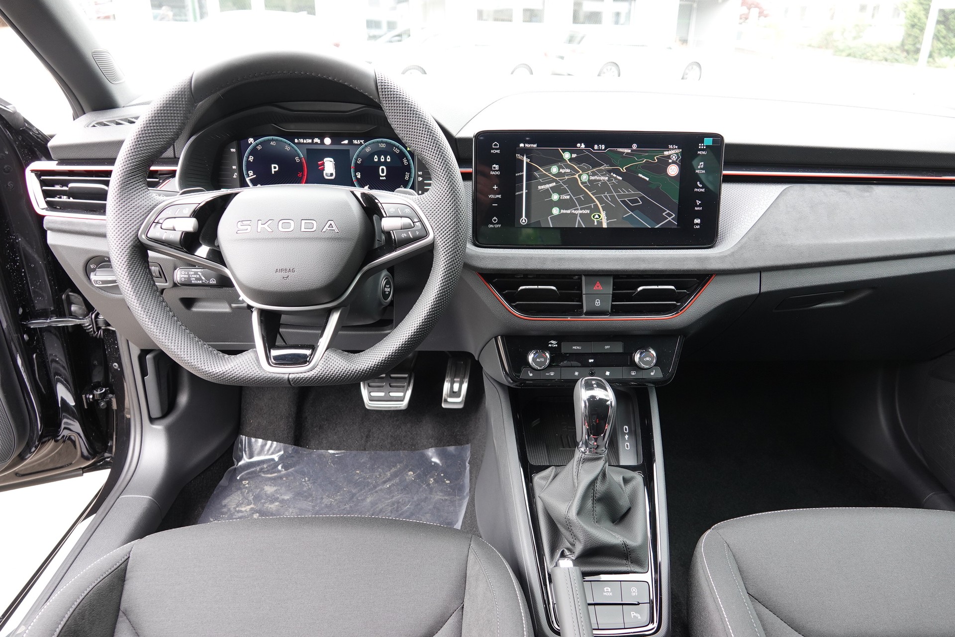 SKODA Scala 1.5 TSI Dynamic DSG-image-9
