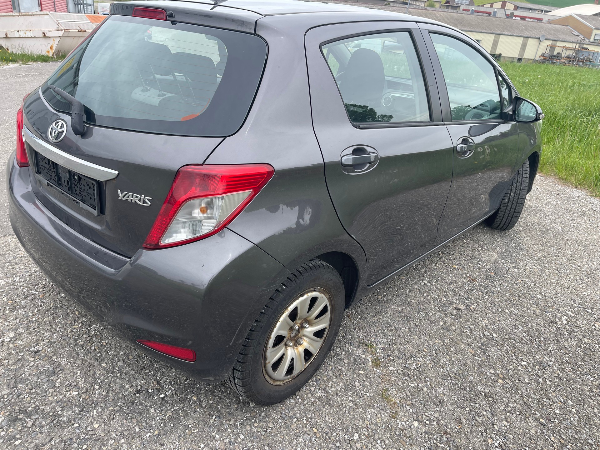 TOYOTA Yaris 1.33 Luna-image-8