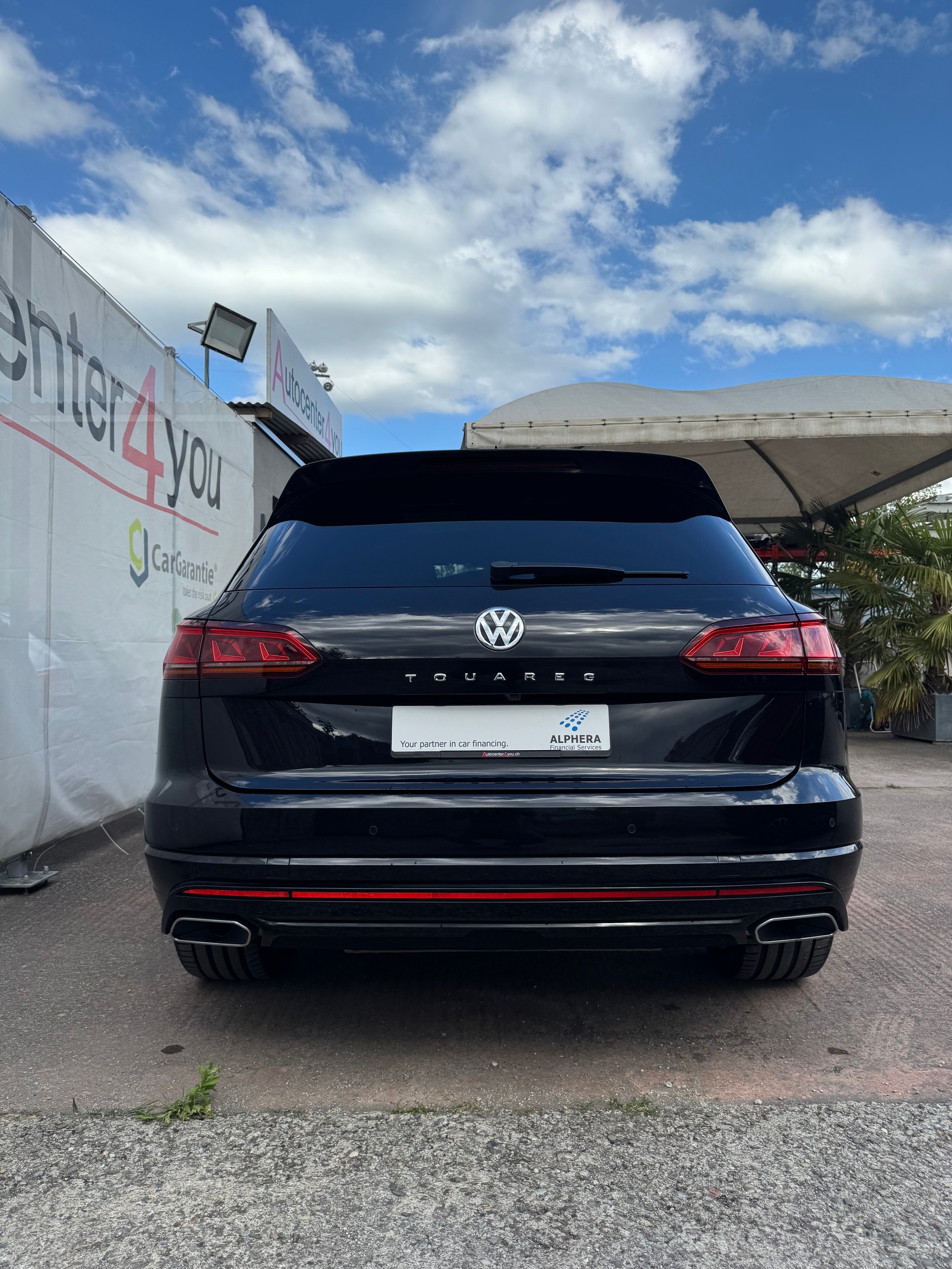 VW Touareg 3.0 TDI R Line Tiptronic-image-10