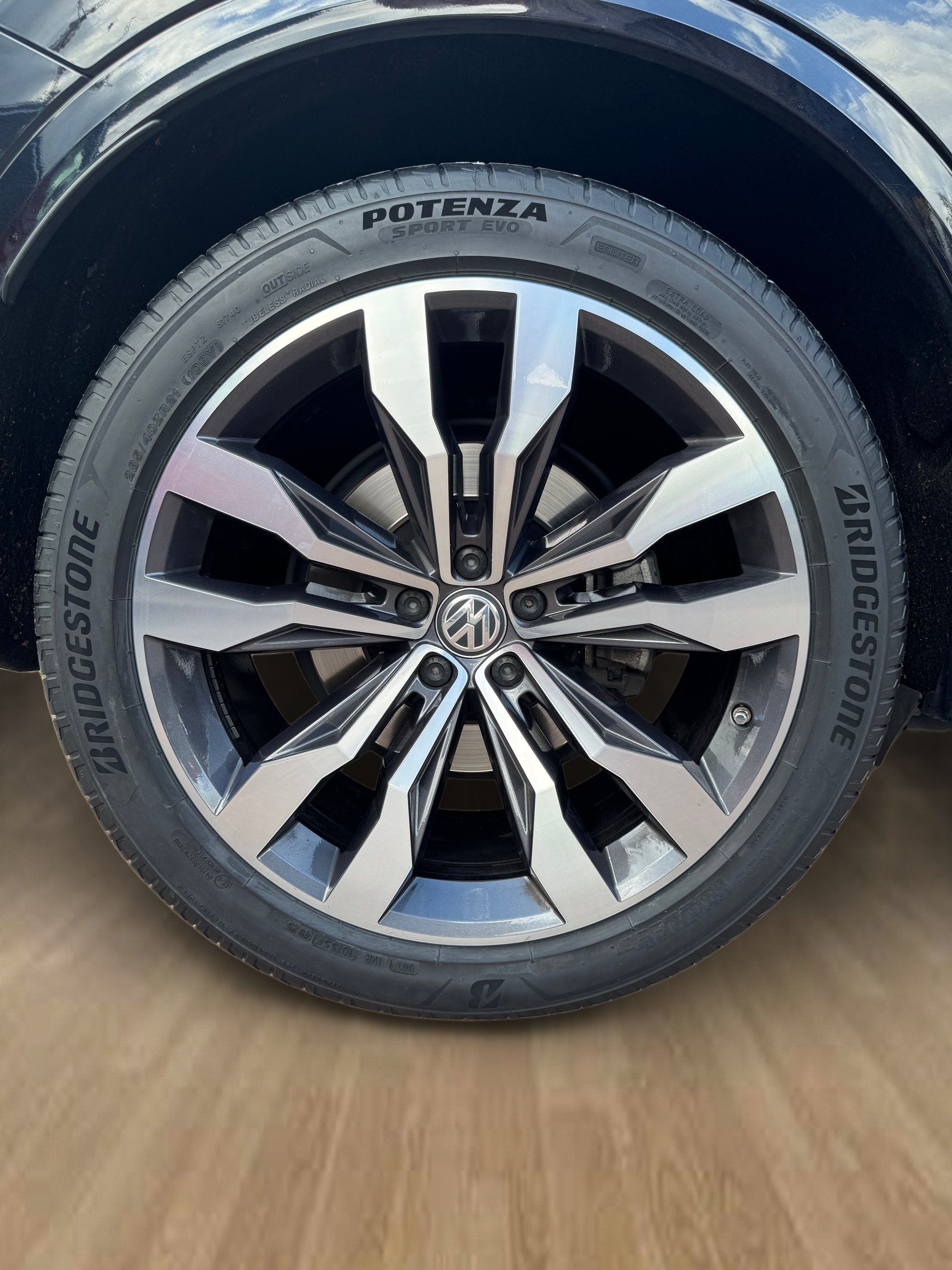 VW Touareg 3.0 TDI R Line Tiptronic-image-7