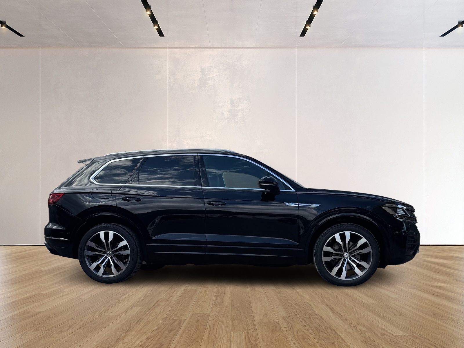 VW Touareg 3.0 TDI R Line Tiptronic-image-4