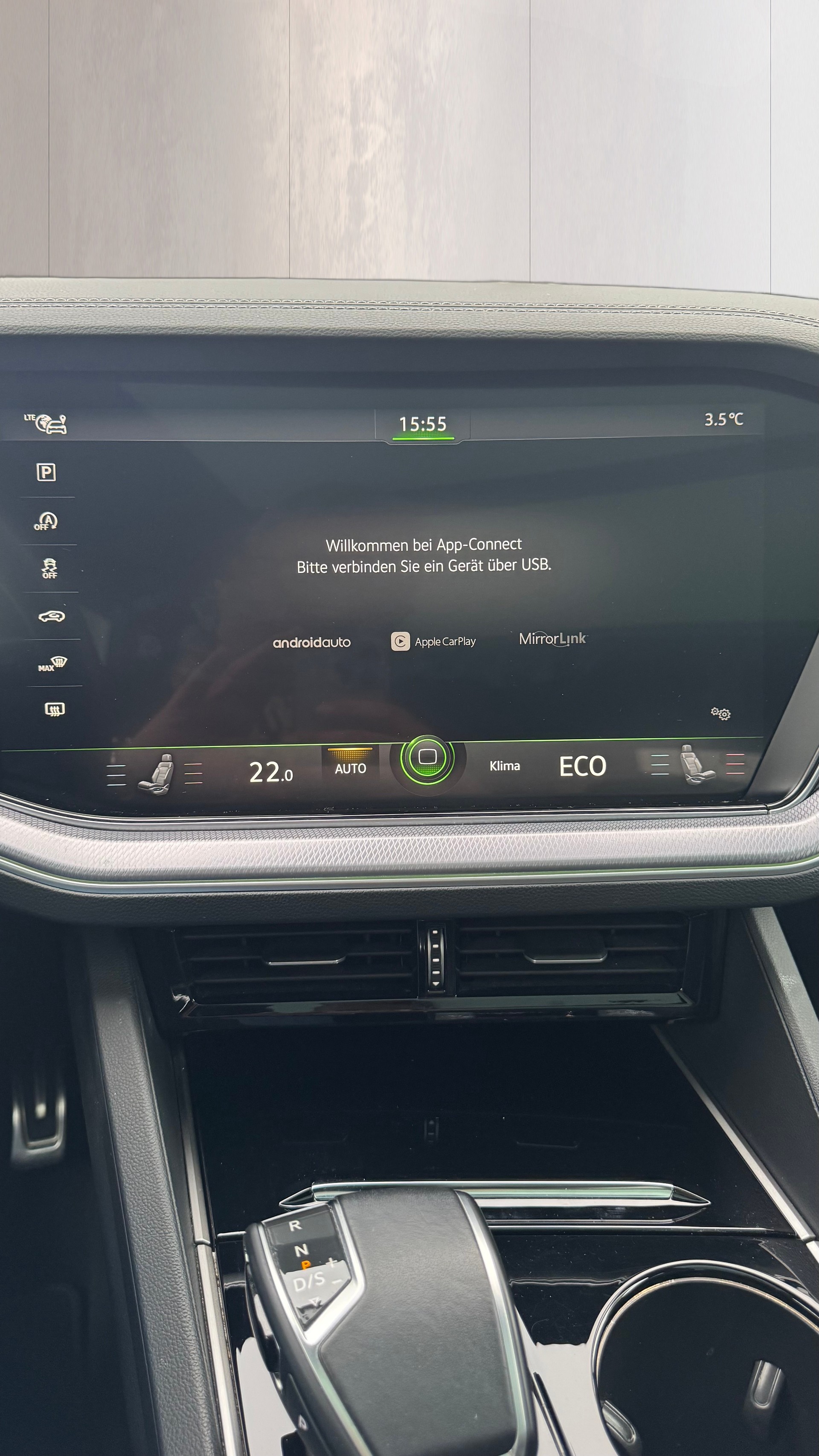 VW Touareg 3.0 TDI R Line Tiptronic-image-29