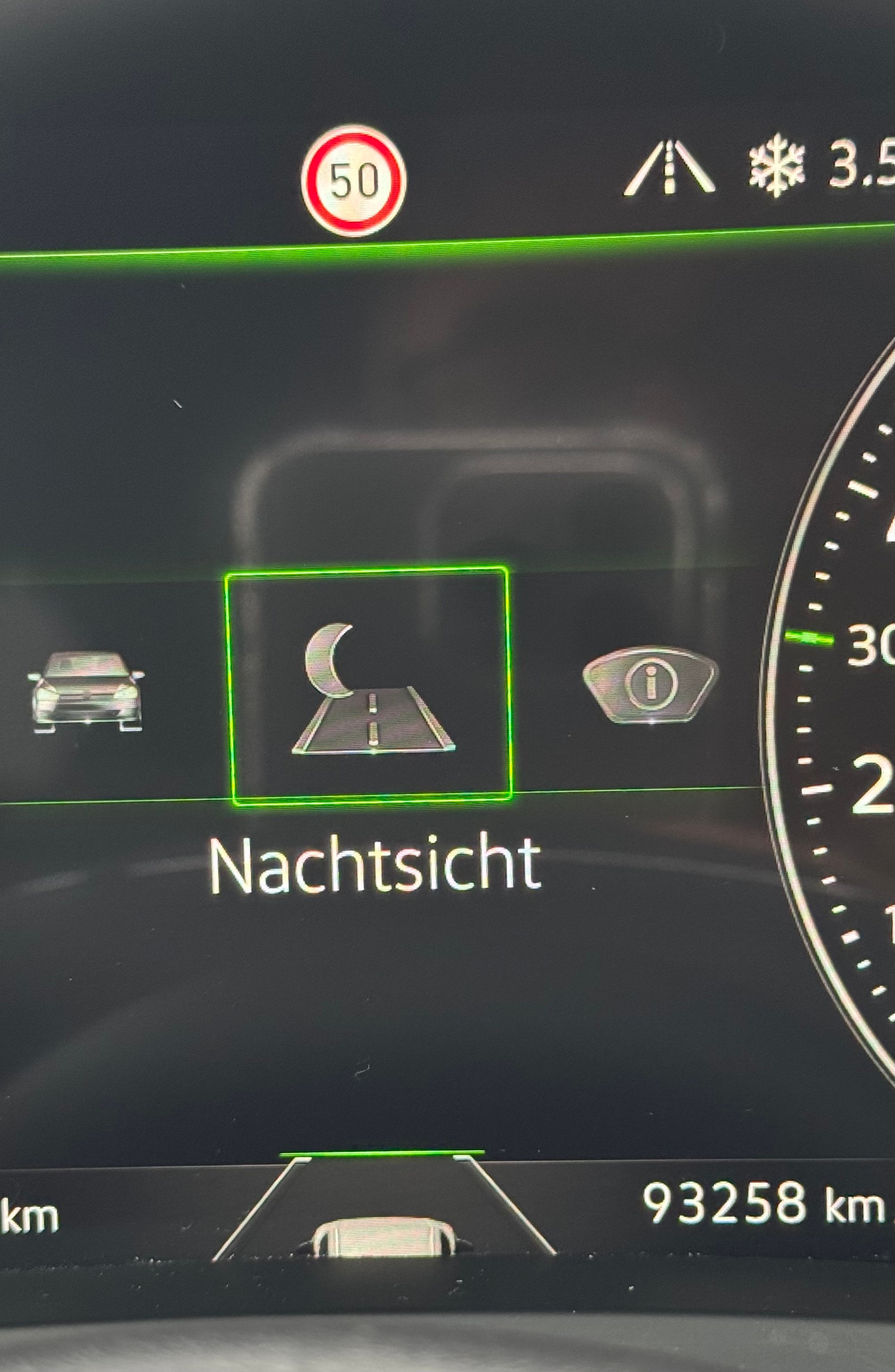 VW Touareg 3.0 TDI R Line Tiptronic-image-31