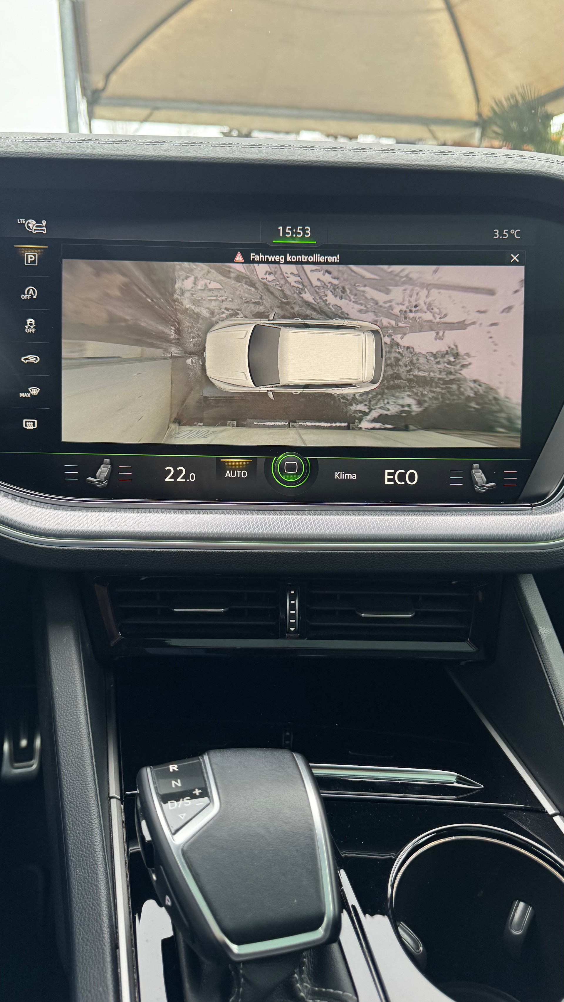 VW Touareg 3.0 TDI R Line Tiptronic-image-27